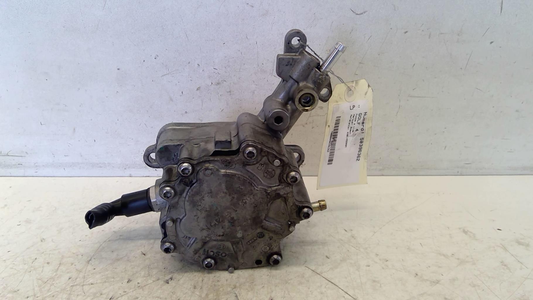 Pompe à vide VOLKSWAGEN GOLF 4  - 1
