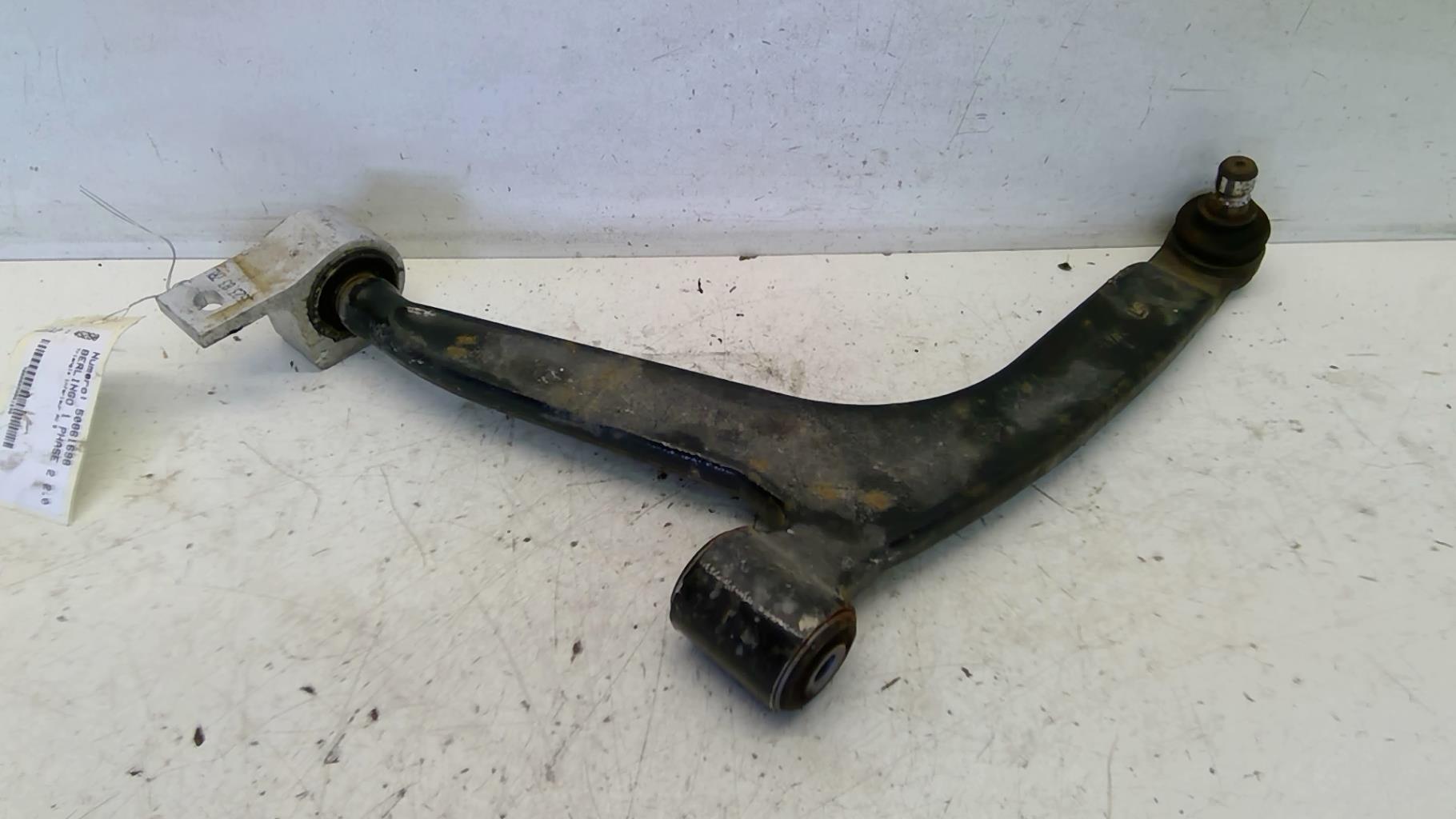 Triangolo inferiore anteriore sinistro CITROEN BERLINGO 1 PHASE 2 Diésel - 1