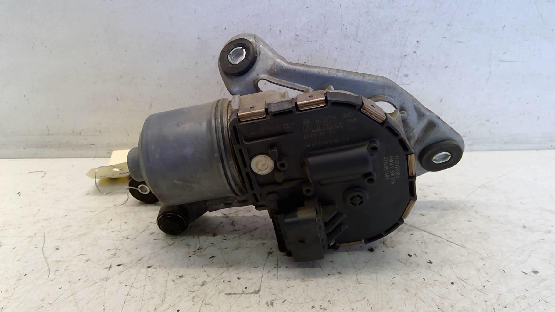 Motore tergicristallo anteriore sinistro PEUGEOT 407 PHASE 1 Diésel - 1