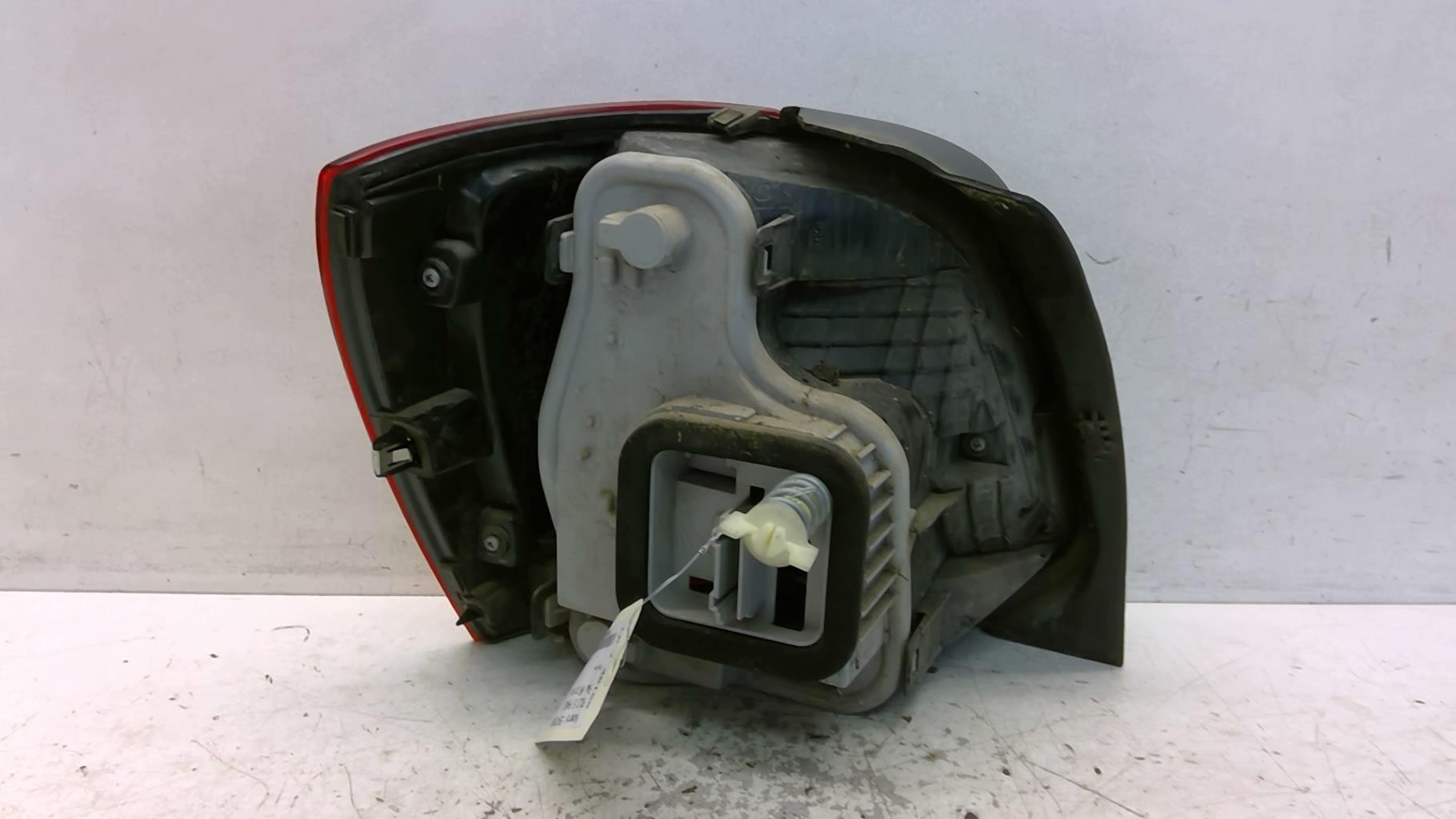 Fanale posteriore principale destro (luci) VOLKSWAGEN POLO 5 PHASE 1 Gasolina - 1