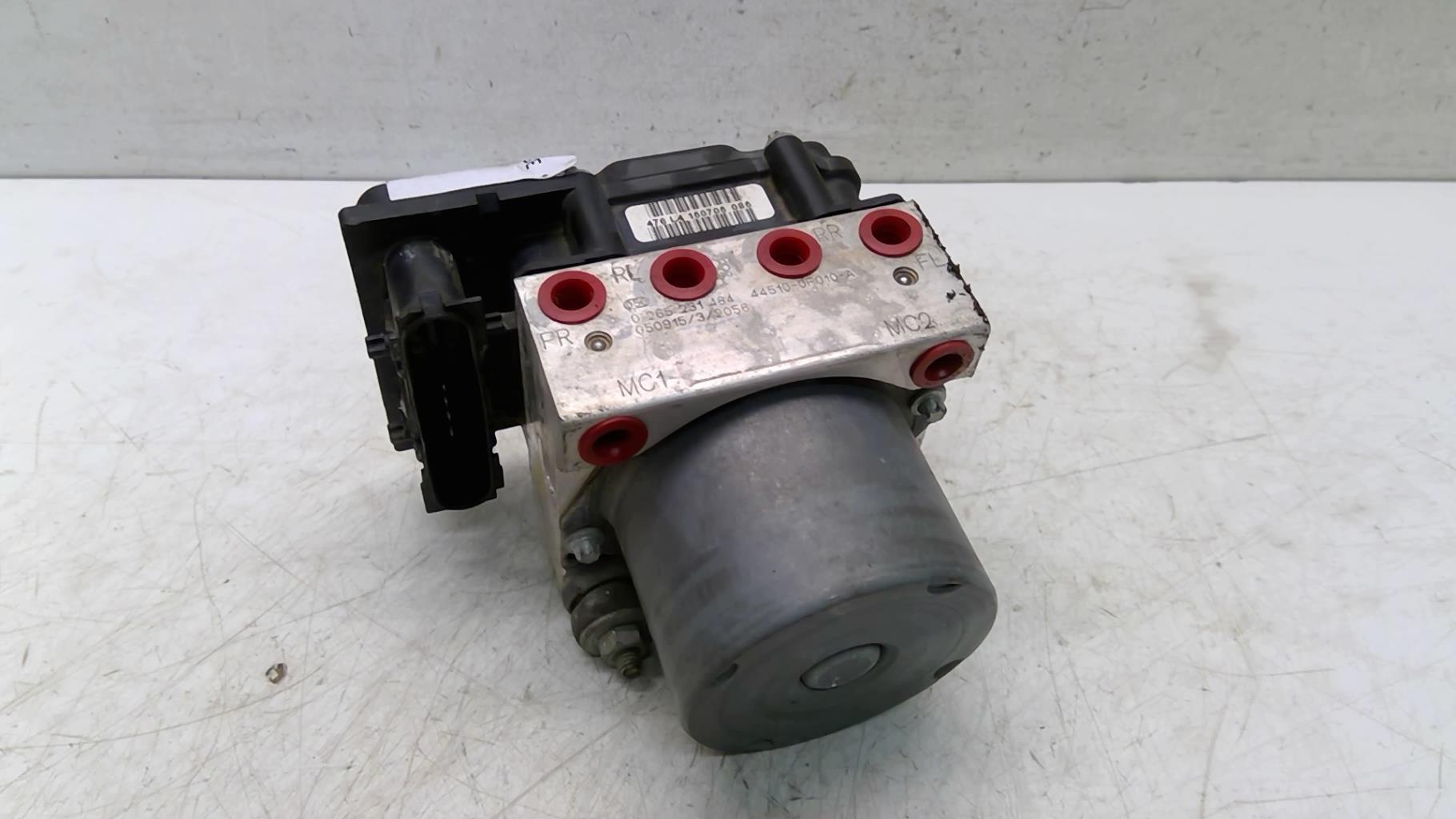 Blocco ABS (antibloccaggio freni) TOYOTA COROLLA VERSO 2 PHASE 1 Diésel - 1
