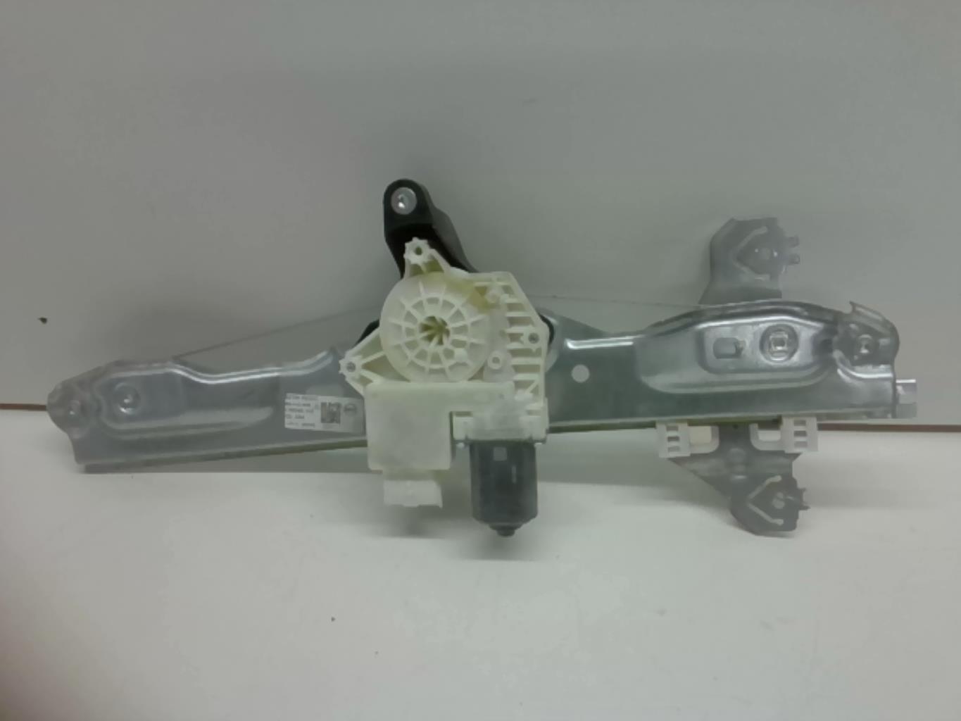 Alzacristalli elettrico posteriore destro NISSAN QASHQAI 2 PHASE 2 Diésel - 1