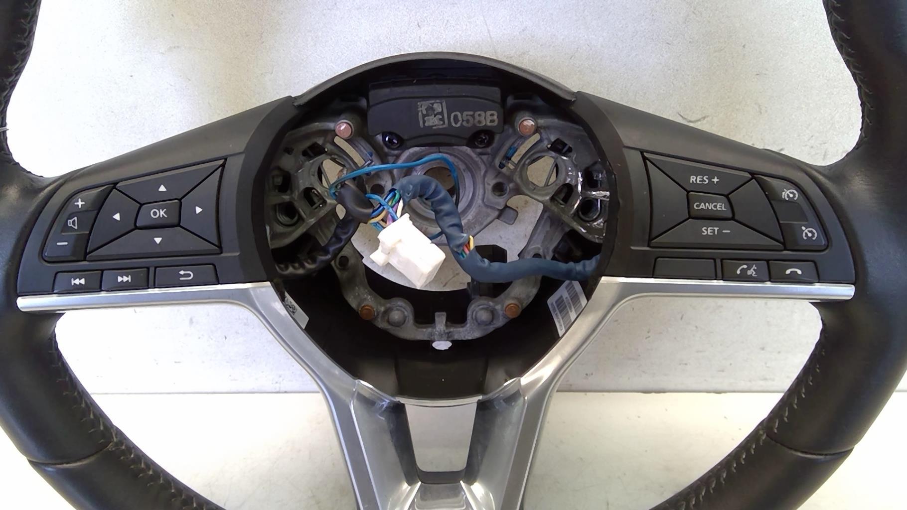 Volant NISSAN QASHQAI 2 PHASE 2 Diesel - 1