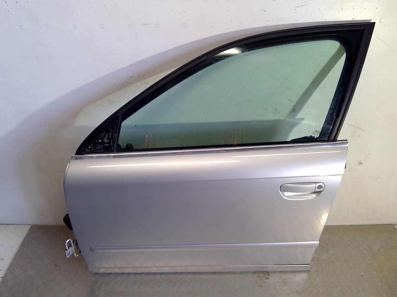 Porte avant gauche AUDI A4 2 PHASE 2 Diesel - 1