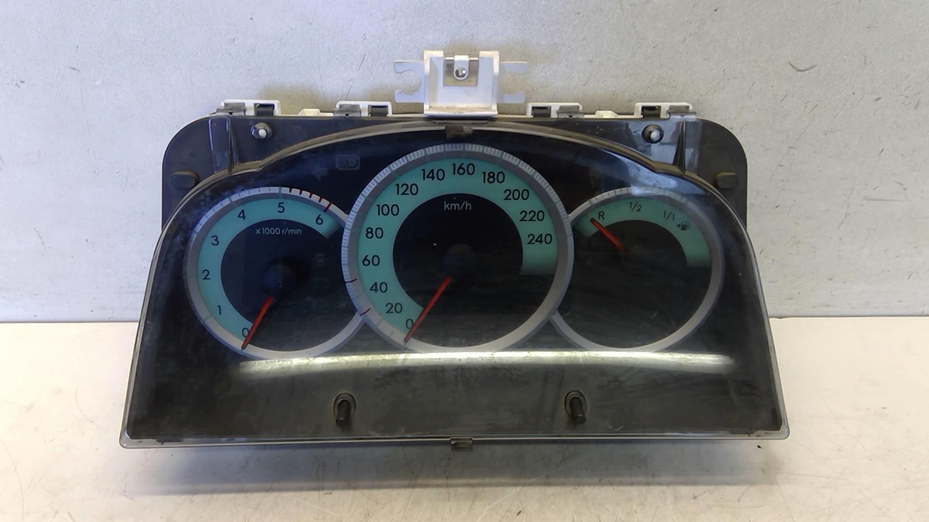 Compteur TOYOTA COROLLA VERSO 2 PHASE 1 Diesel - 1