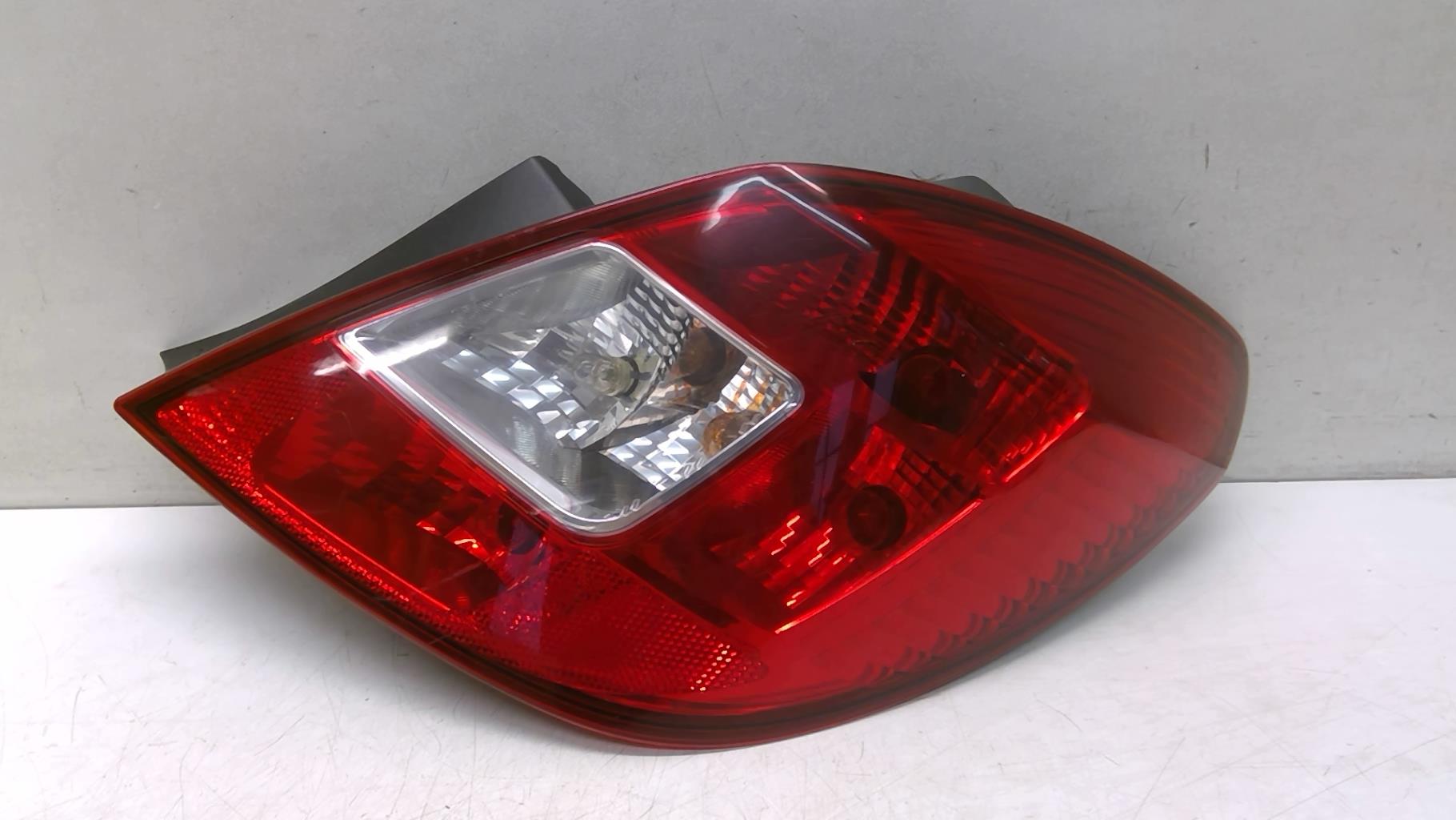 Fanale posteriore principale destro (luci) OPEL CORSA D PHASE 1 Diésel - 1