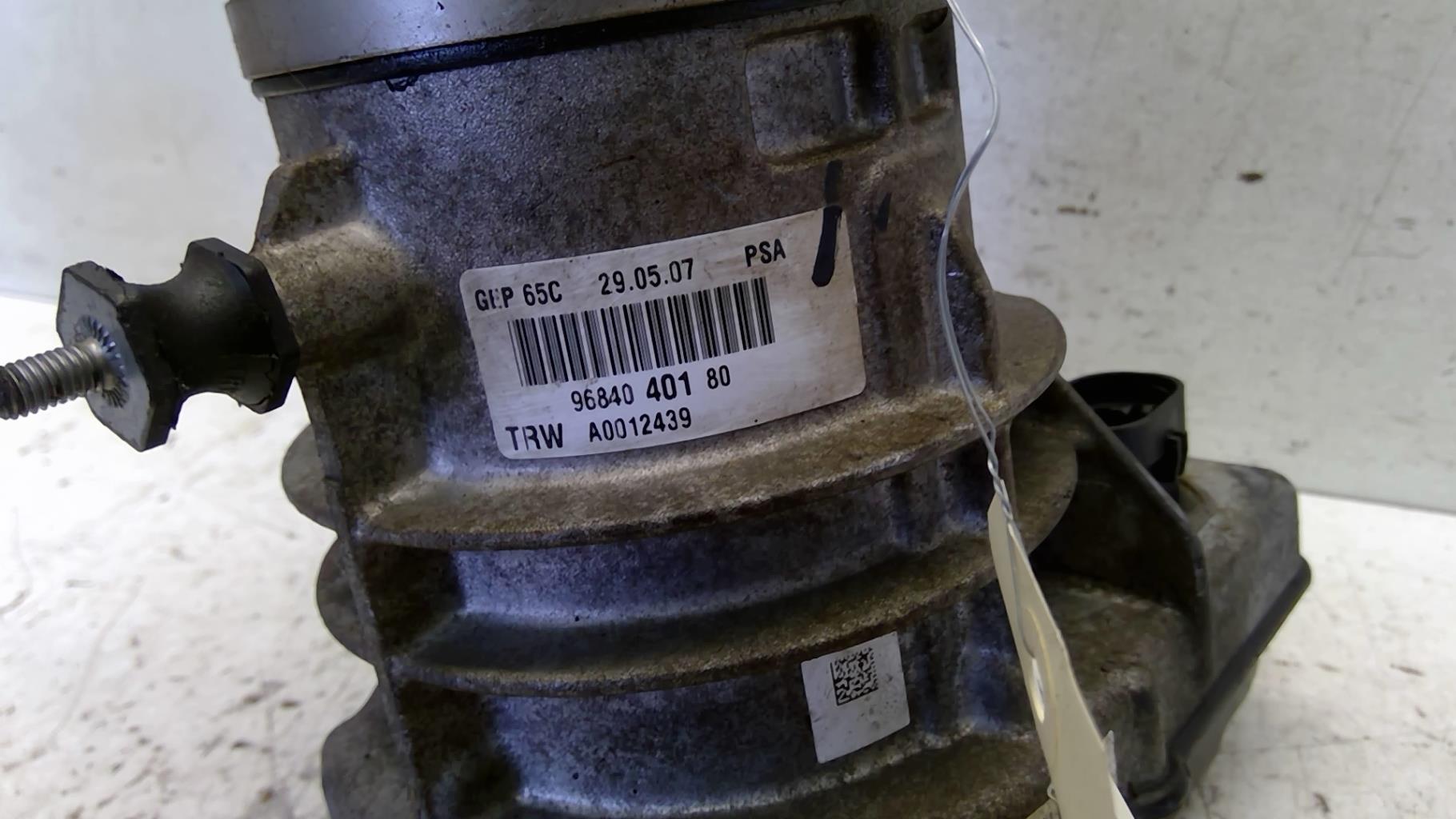 Pompe de direction CITROEN C4 PICASSO 1 Diesel - 1