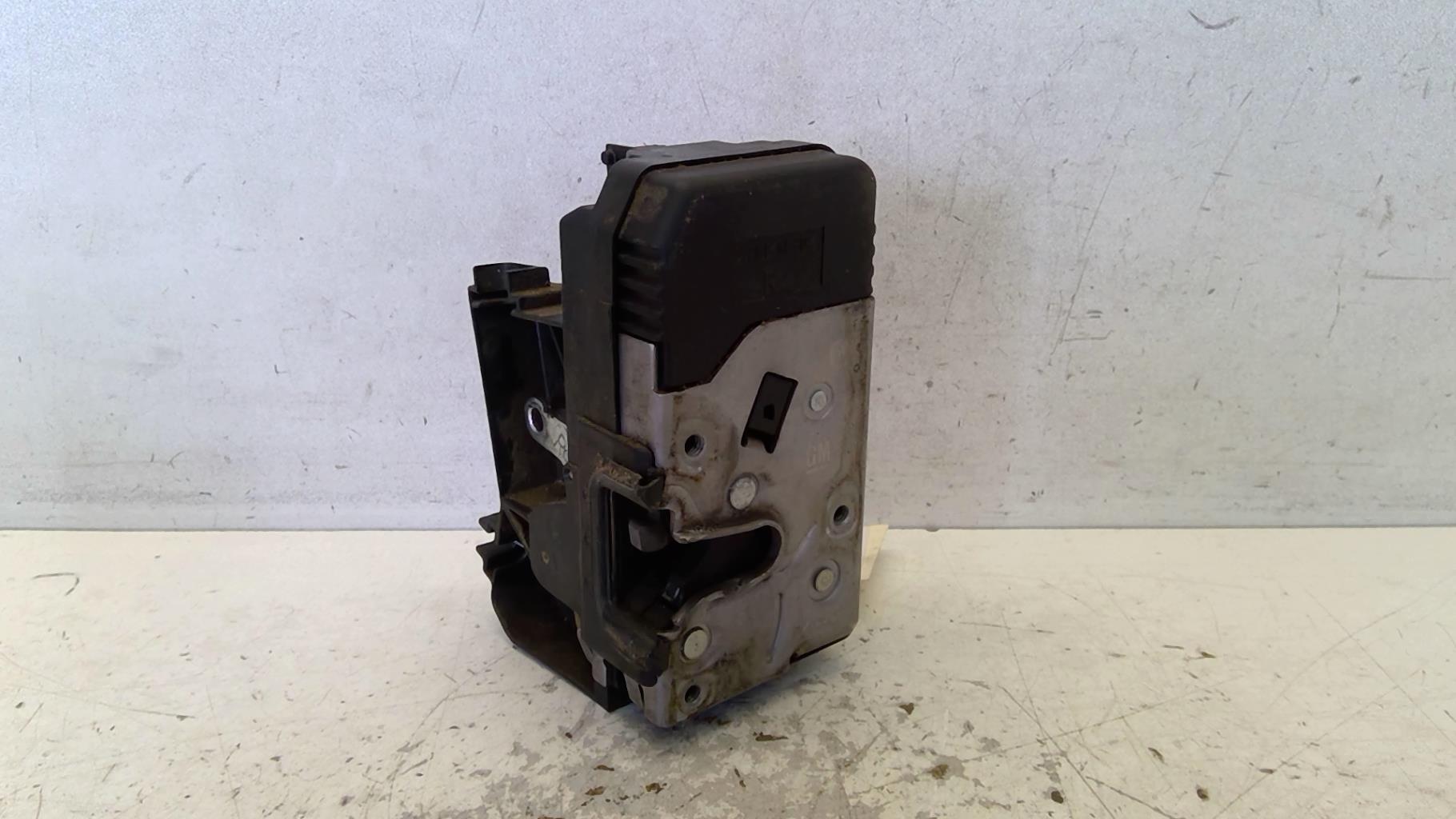 Serrure avant droit RENAULT TRAFIC 2 PHASE 1 Diesel - 1