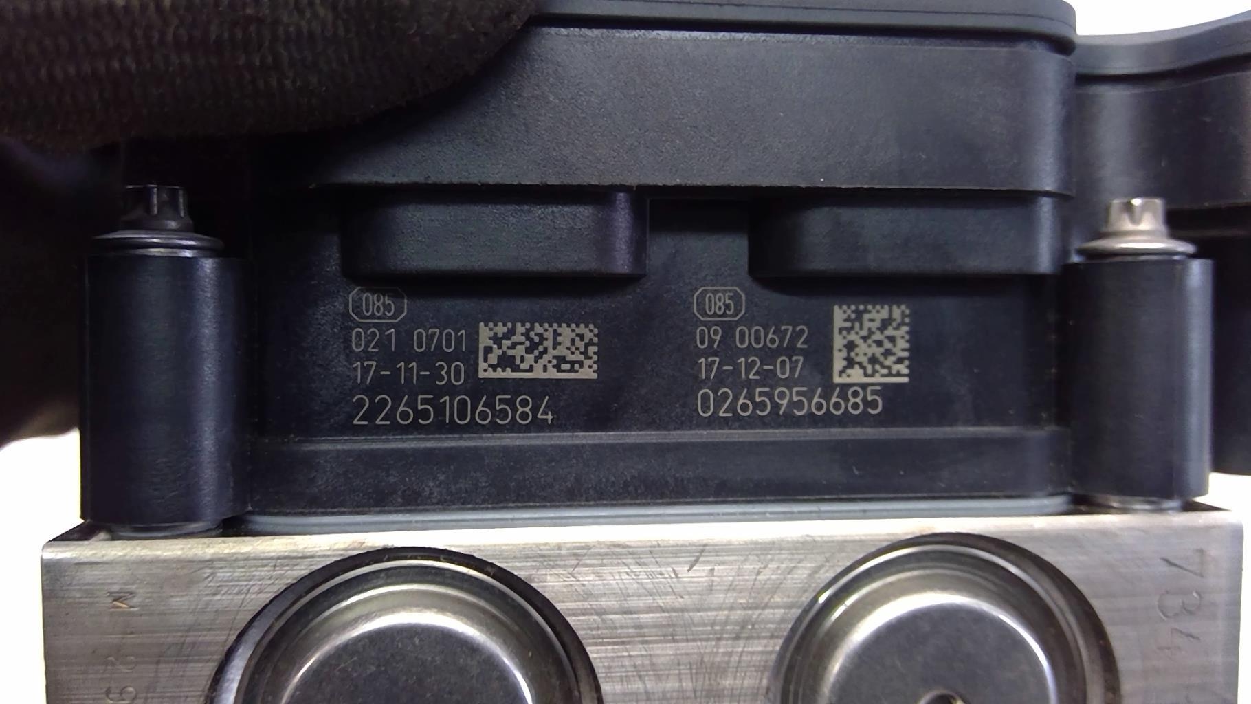 Blocco ABS (antibloccaggio freni) VOLKSWAGEN POLO 6 PHASE 1 Gasolina - 1