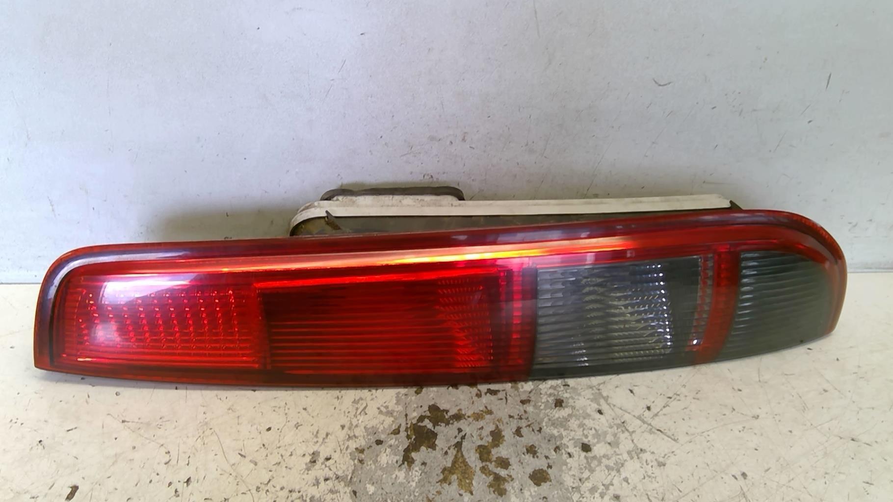 Fanale posteriore principale destro (luci) FORD FOCUS 2 PHASE 1 BREAK Diésel - 1