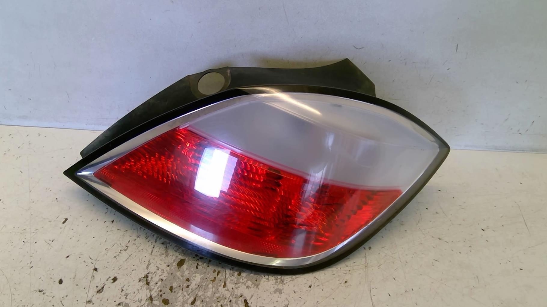 Fanale posteriore principale destro (luci) OPEL ASTRA H PHASE 1 Diésel - 1