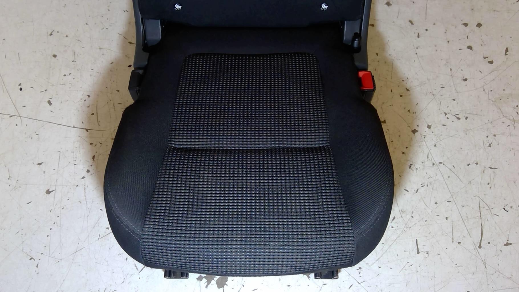 Siege central arriere PEUGEOT 5008 1 PHASE 1 Diesel - 1