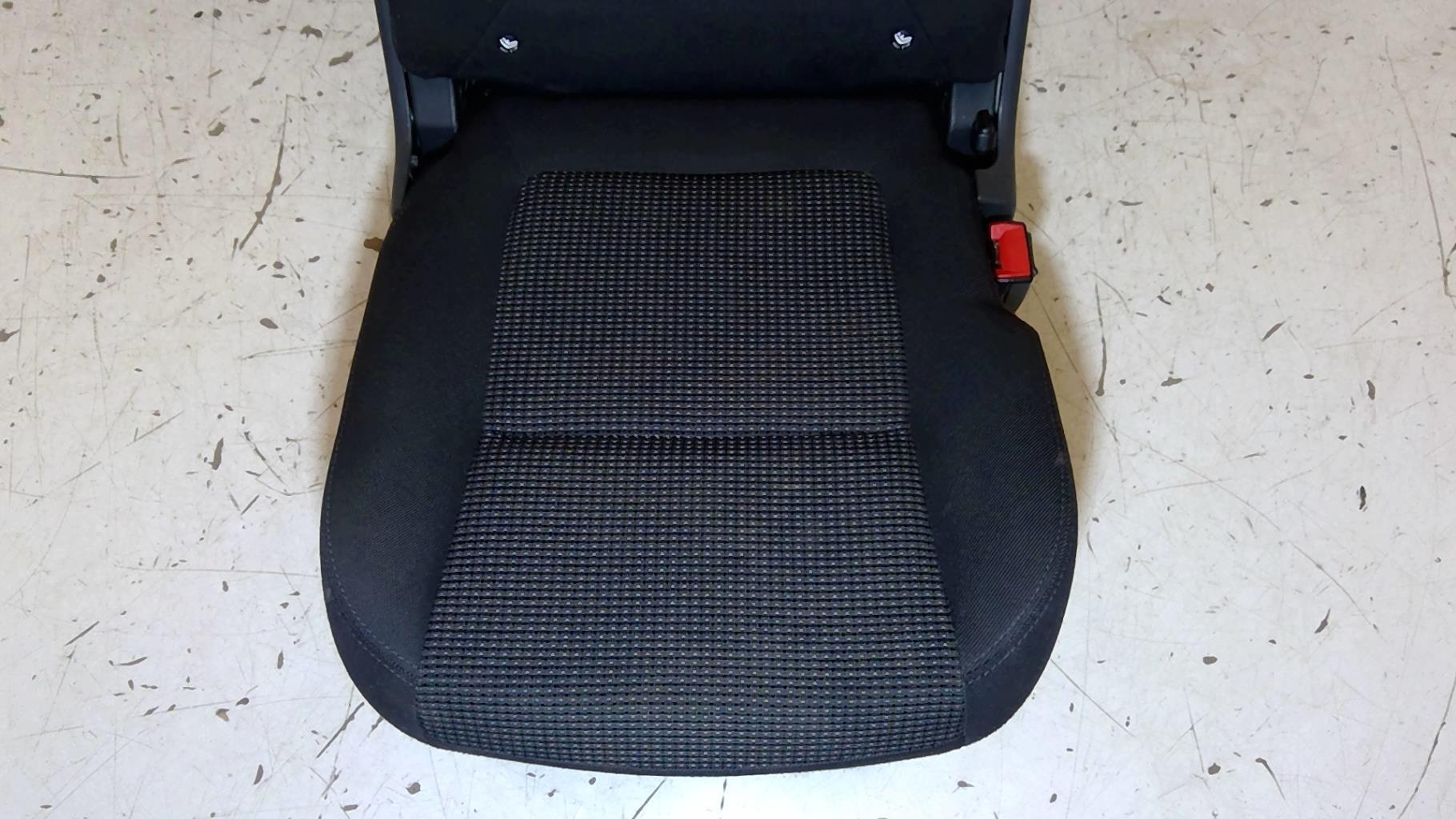 Siege central droit PEUGEOT 5008 1 PHASE 1 Diesel - 1