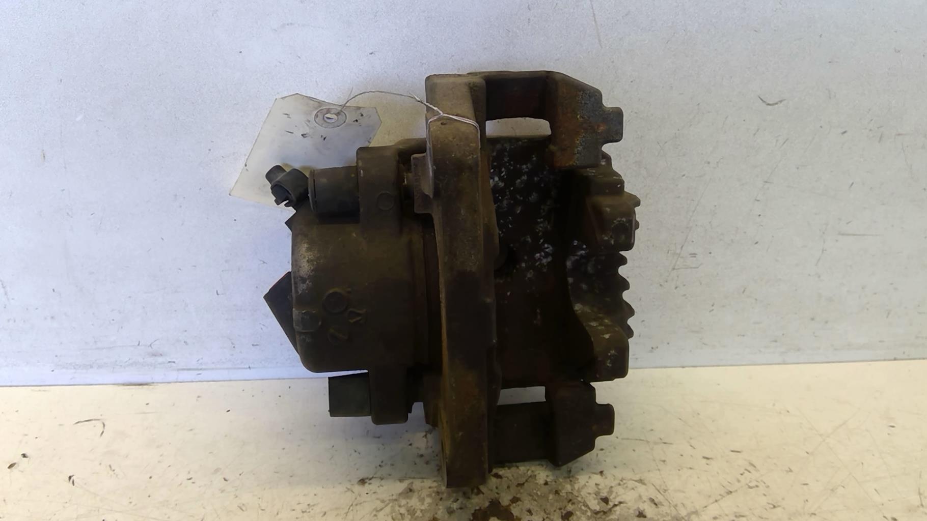 Etrier avant gauche (freinage) BMW SERIE 5 E60 PHASE 1 Diesel - 1