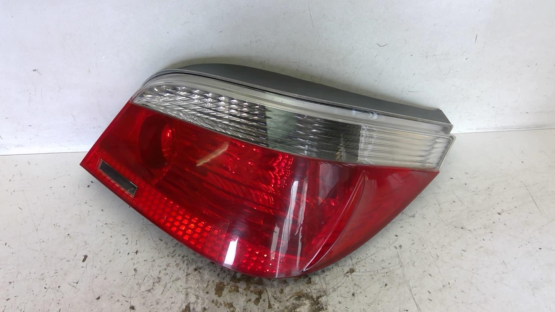 Fanale posteriore principale destro (luci) BMW SERIE 5 E60 PHASE 1 Diésel - 1