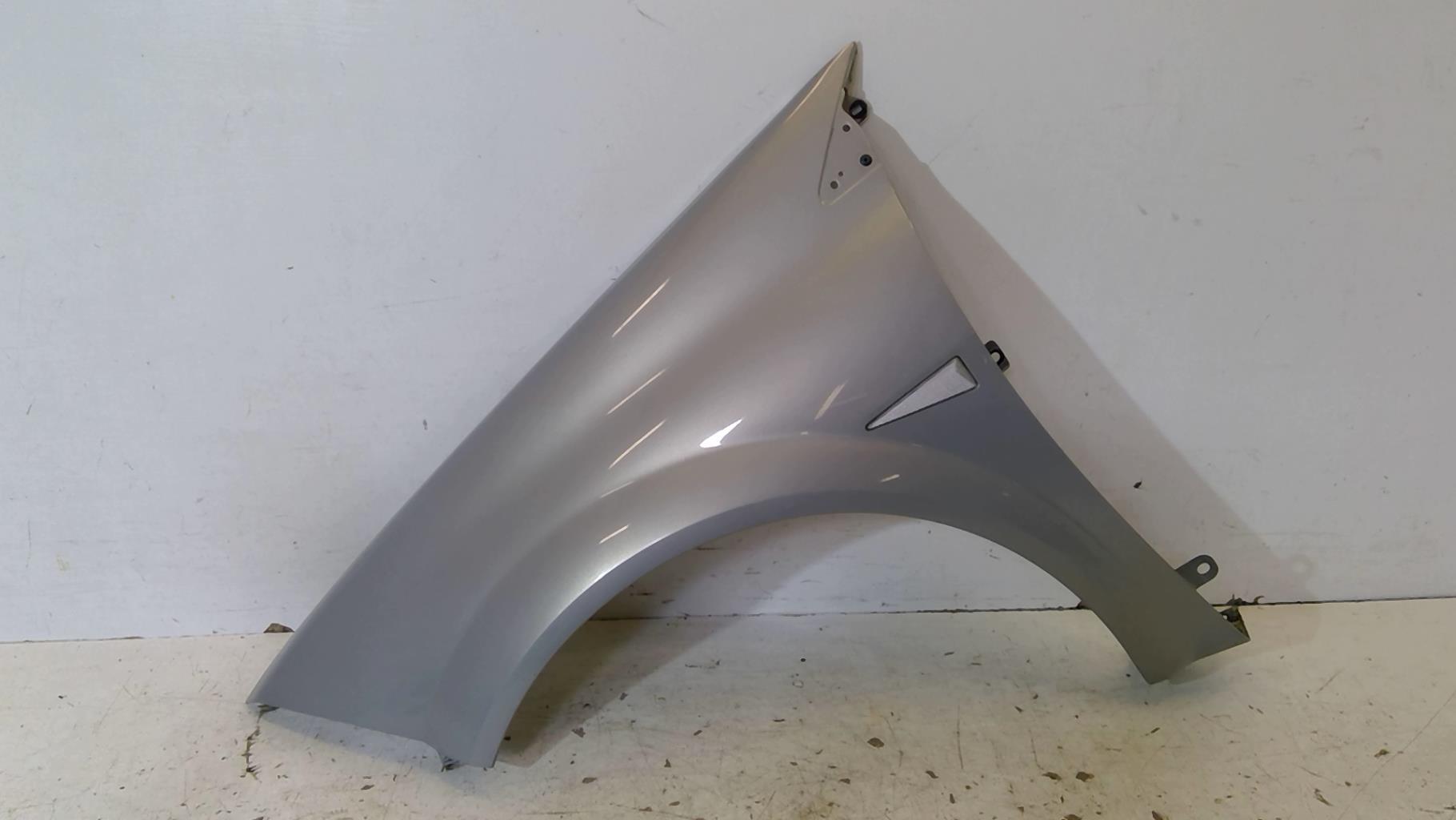 Parafango anteriore sinistro RENAULT MEGANE 2 PHASE 1 Diésel - 1