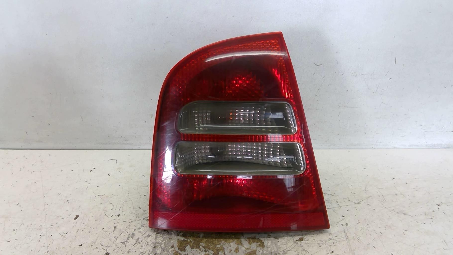 Fanale posteriore principale sinistro (luci) SKODA OCTAVIA 1 PHASE 1 Diésel - 1