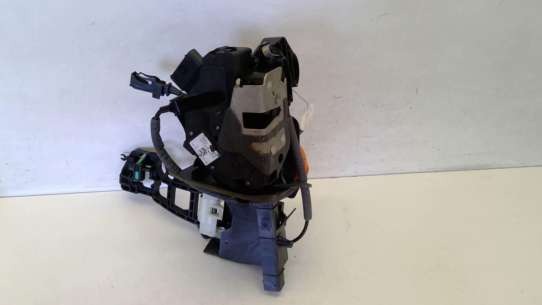 Serrure avant gauche FORD FOCUS 3 PHASE 2 Diesel - 1
