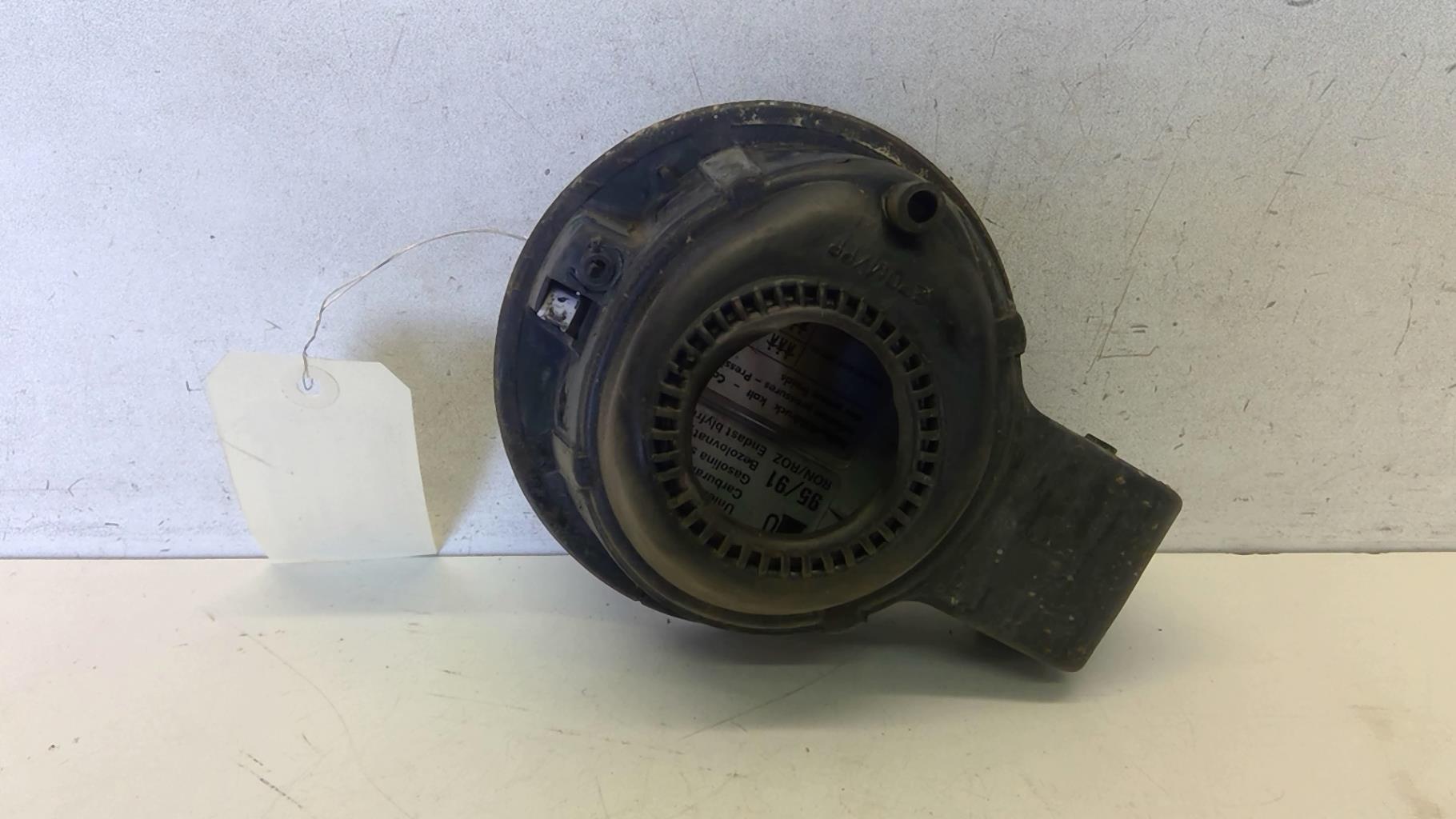 Sportello carburante VOLKSWAGEN GOLF 4 Gasolina - 1