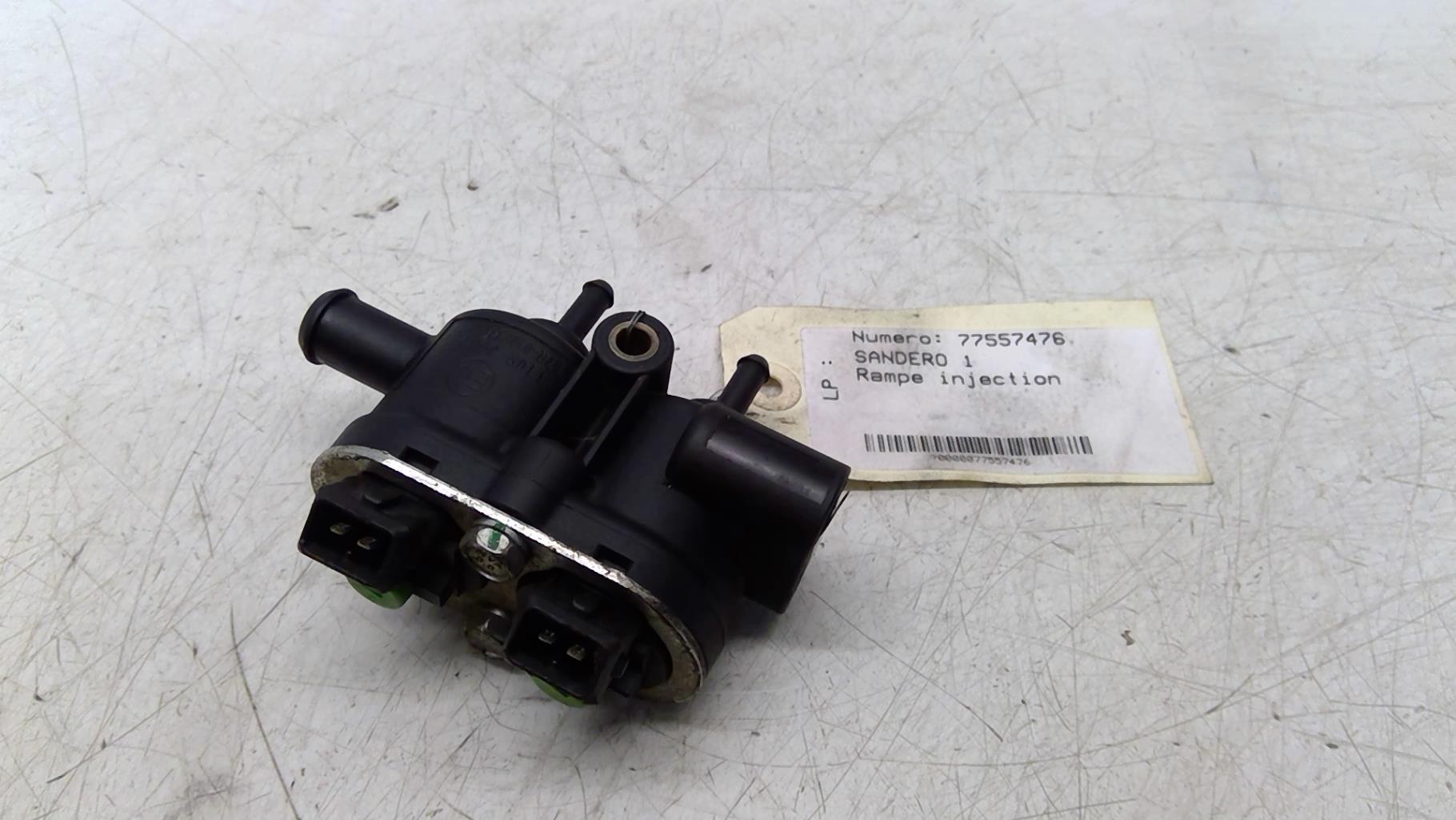 Rampe injection DACIA SANDERO 1  - 1