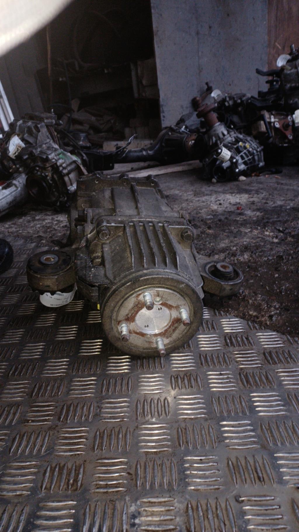 Pont (propulsion) PEUGEOT 4007 Diesel - 1