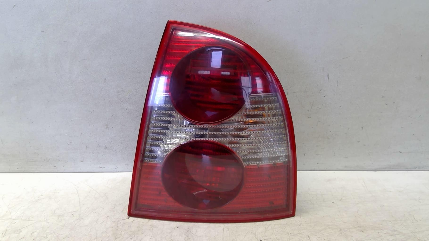 Fanale posteriore principale destro (luci) VOLKSWAGEN PASSAT 4 PHASE 2 Diésel - 1