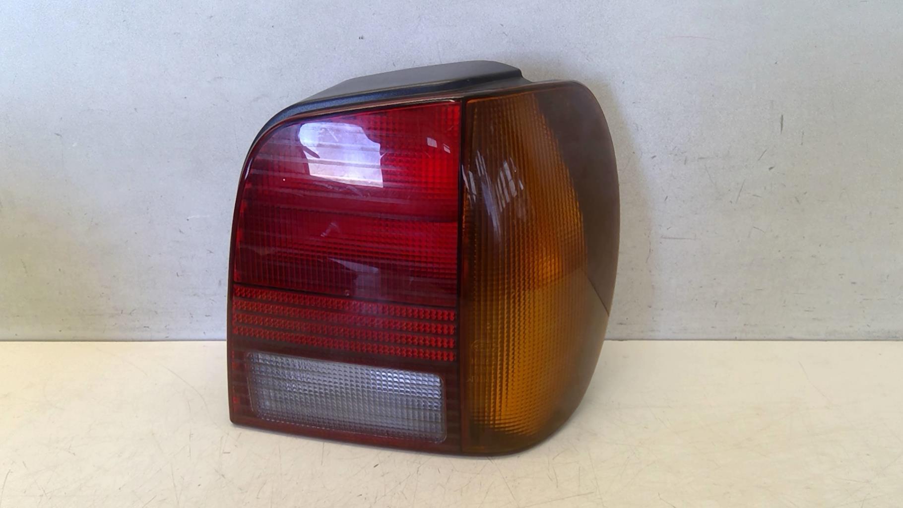 Fanale posteriore principale destro (luci) VOLKSWAGEN POLO 3 PHASE 1 Gasolina - 1