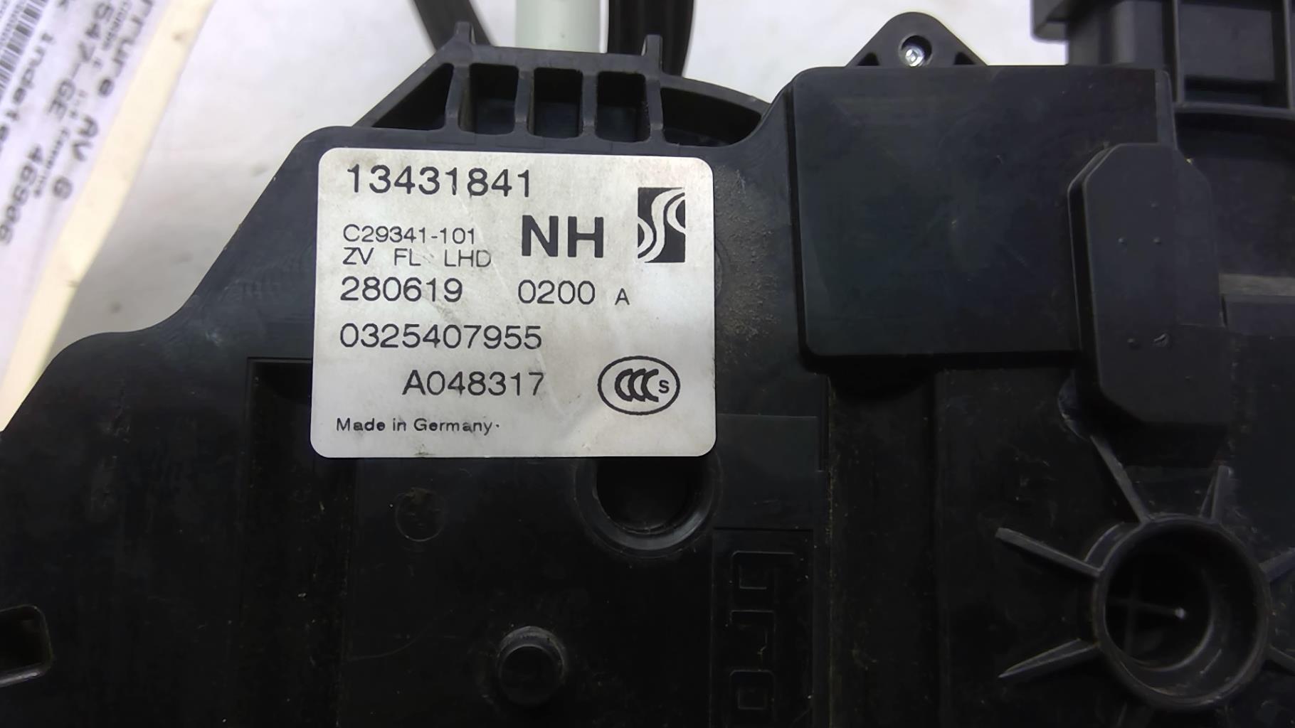 Serrure avant gauche OPEL CORSA E Essence - 1