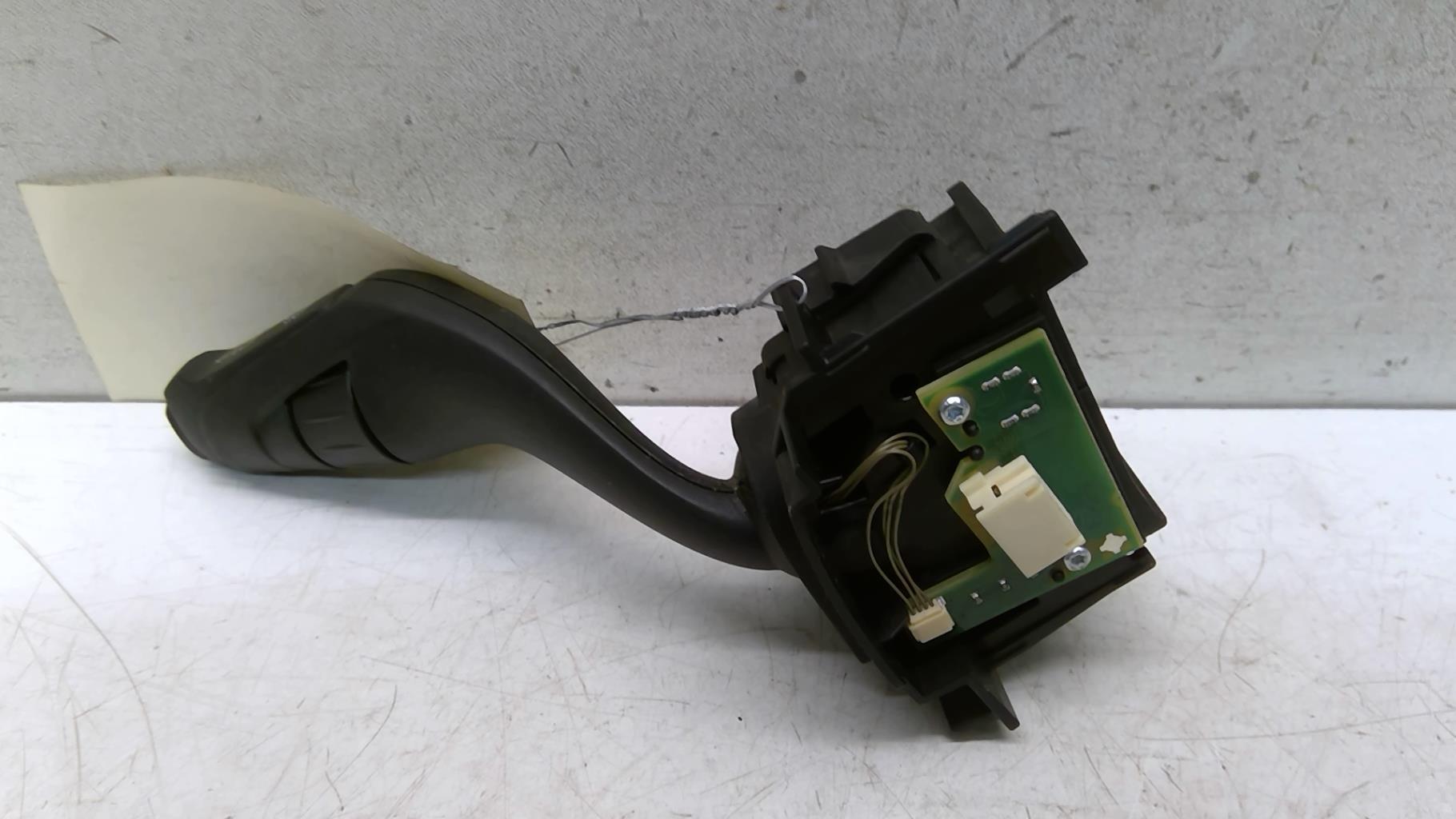 Commodo d'essuie glaces FORD FOCUS 3 PHASE 1 BREAK Diesel - 1