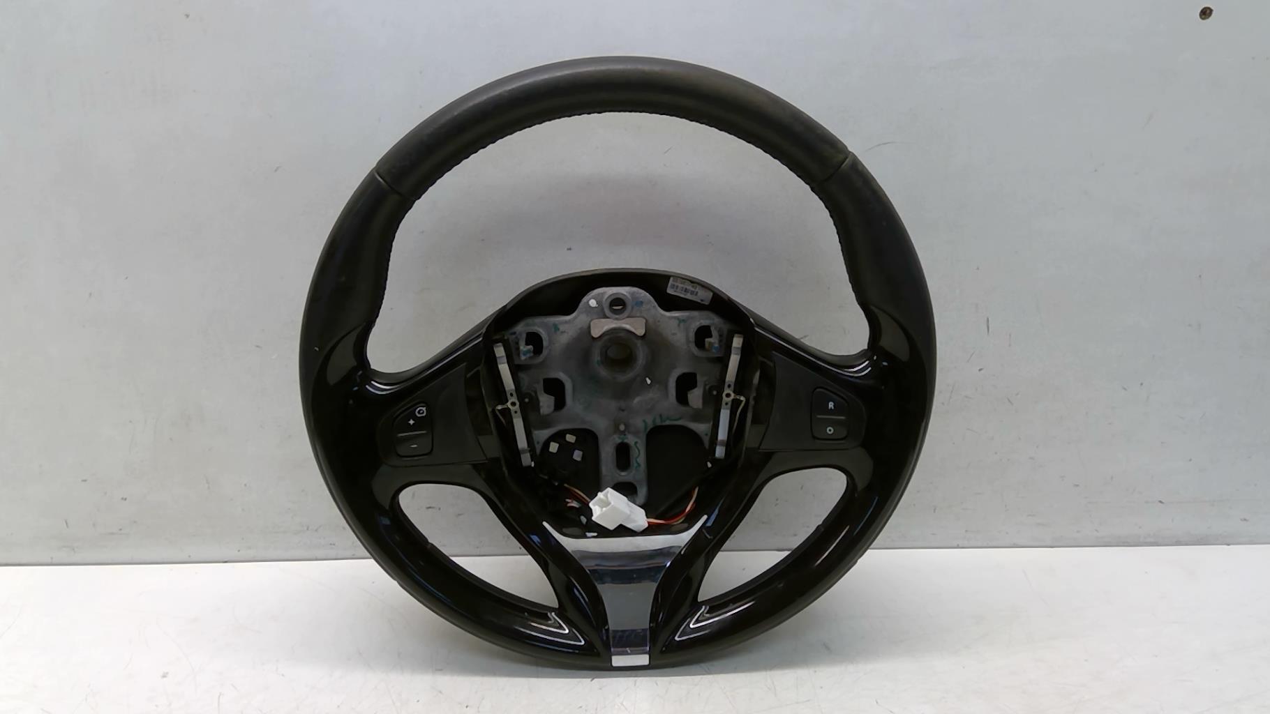Volant RENAULT CLIO 4 PHASE 1 Diesel - 1