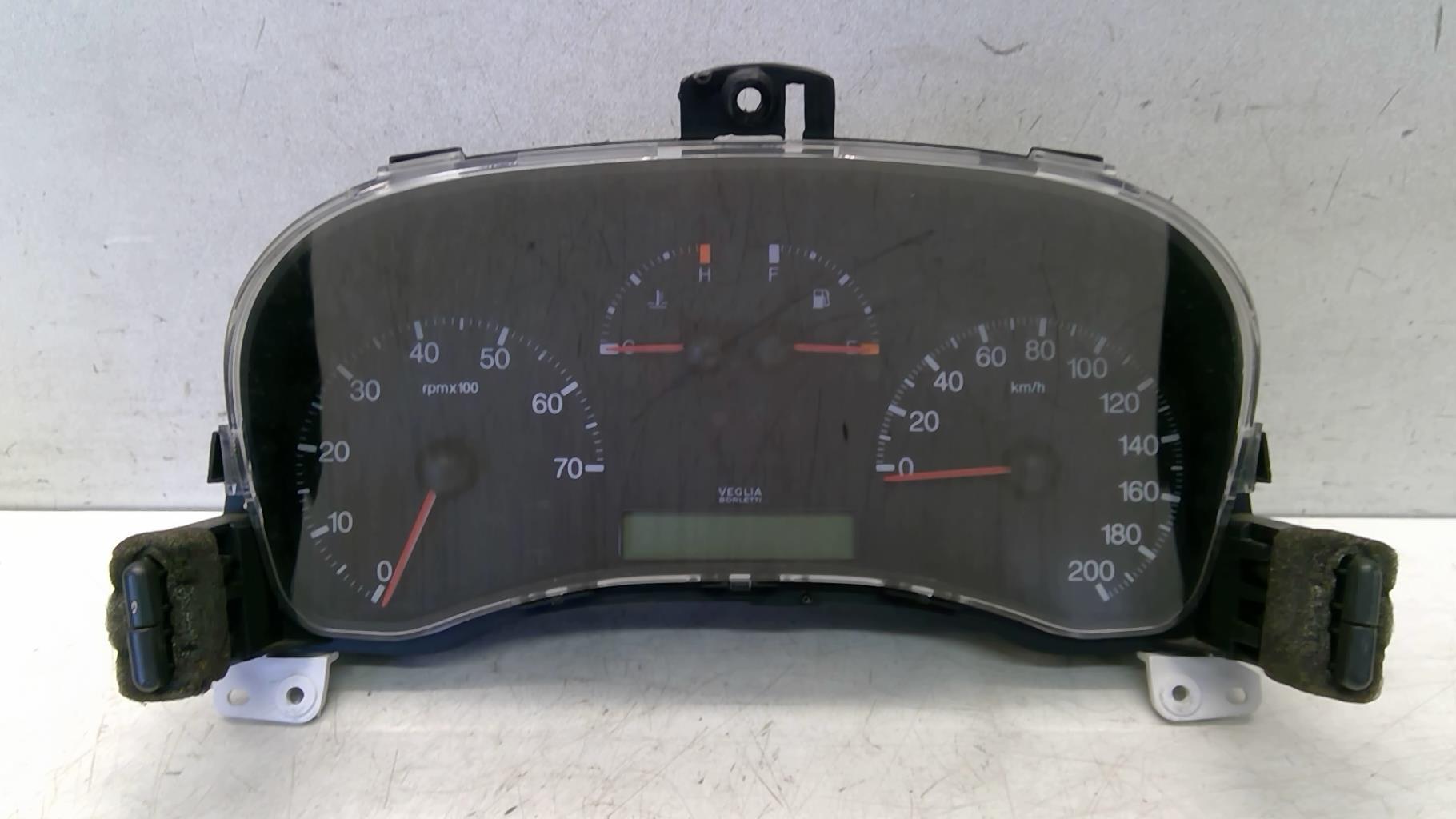 Compteur FIAT PUNTO 2 PHASE 1 Essence - 1