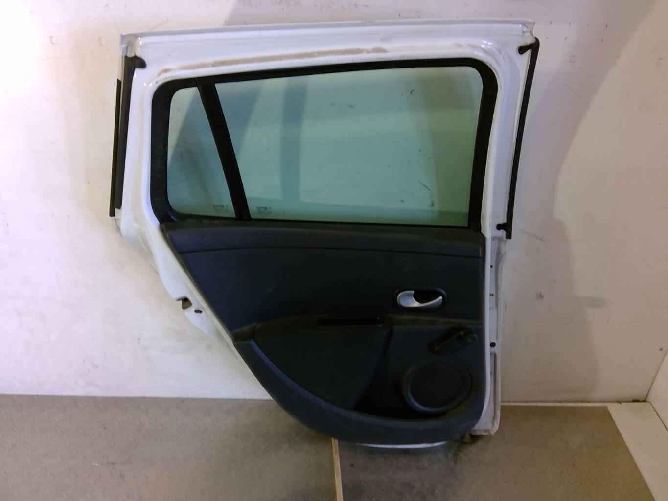 Porte arriere gauche RENAULT CLIO 3 PHASE 2 BREAK Diesel - 1