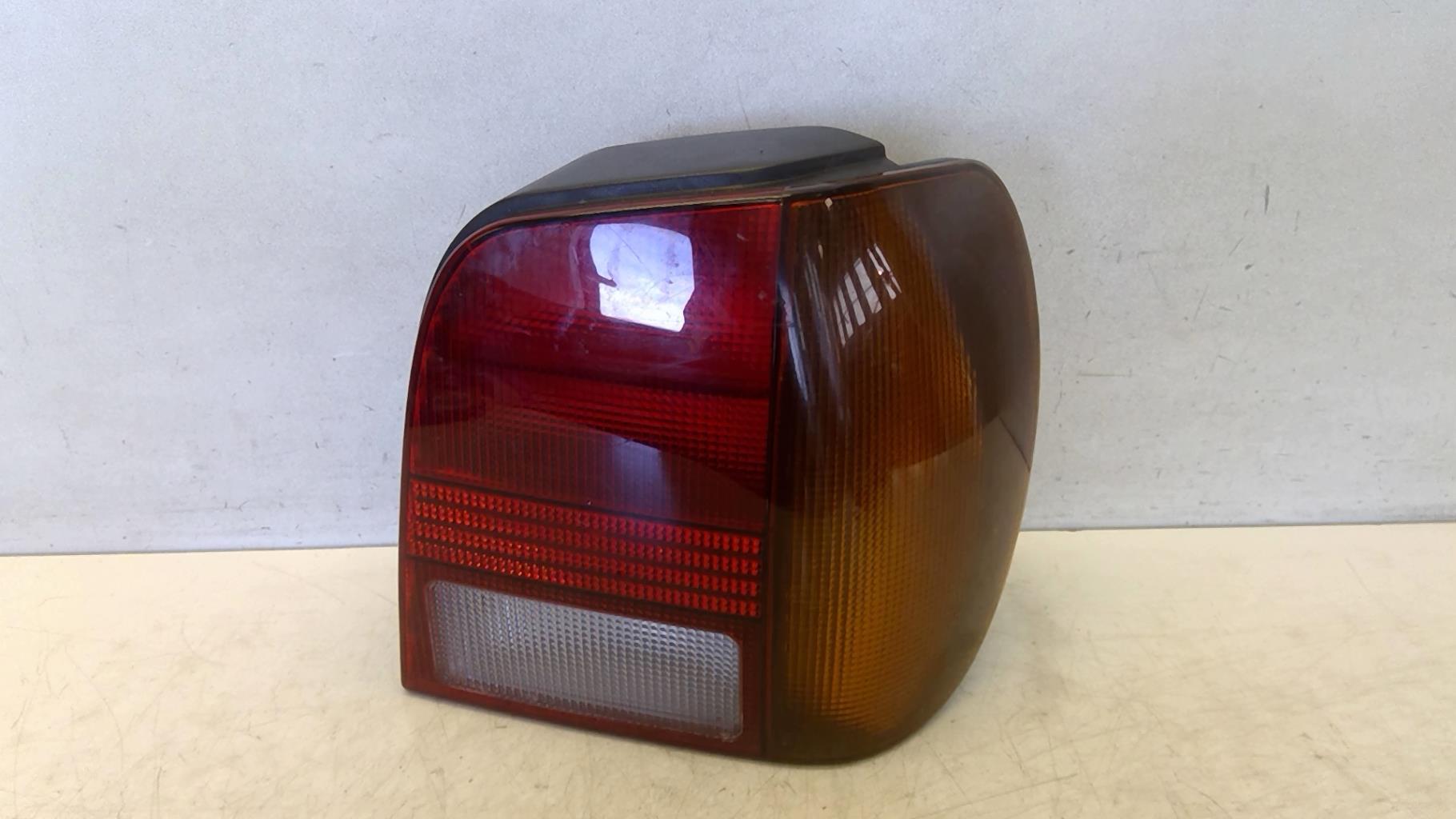 Fanale posteriore principale destro (luci) VOLKSWAGEN POLO 3 PHASE 1 Gasolina - 1