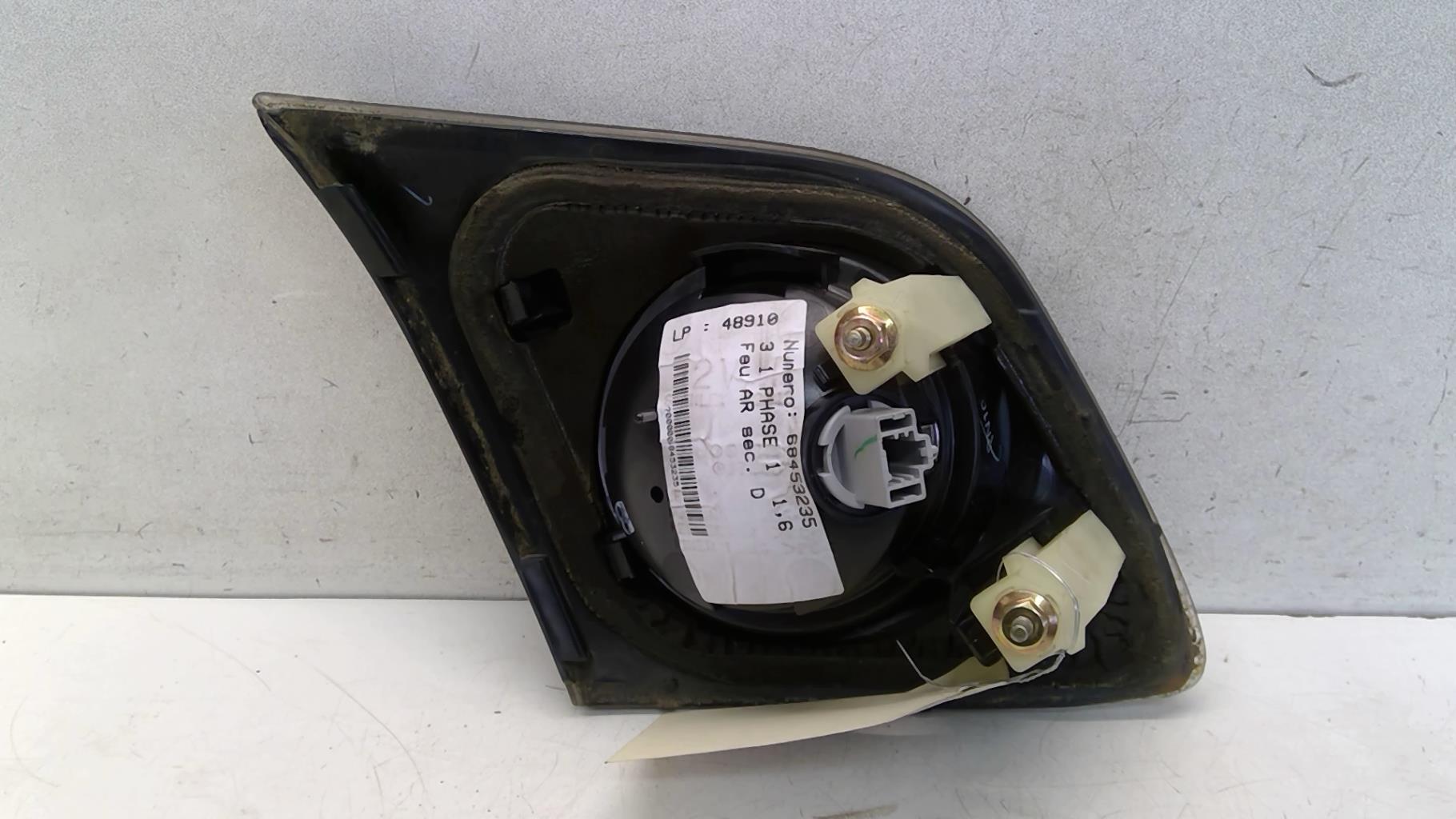 Feu arriere secondaire droit (feux) MAZDA 3 1 PHASE 1 Diesel - 1