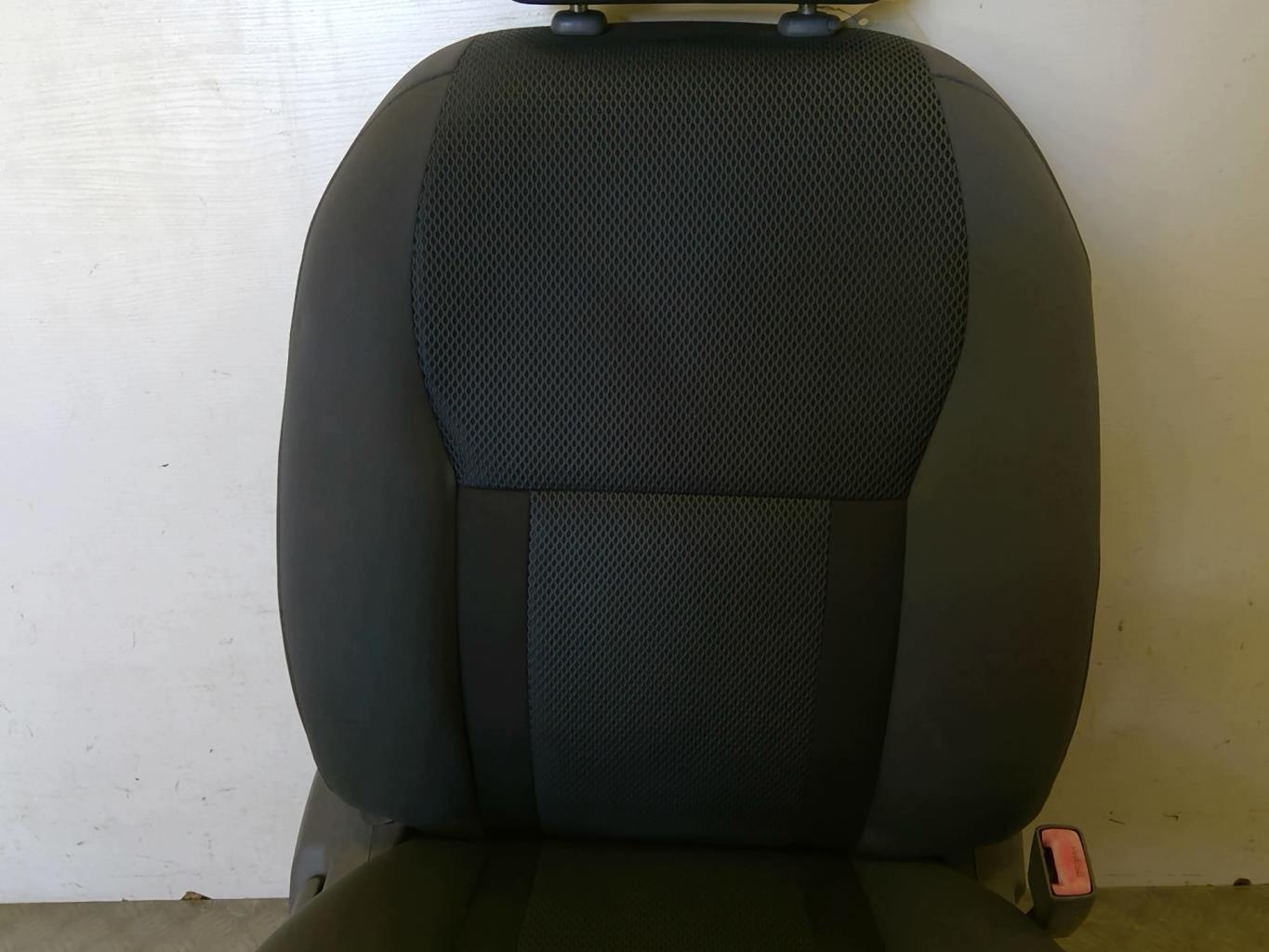 Siege avant droit TOYOTA RAV4 2 PHASE 1 Essence - 1