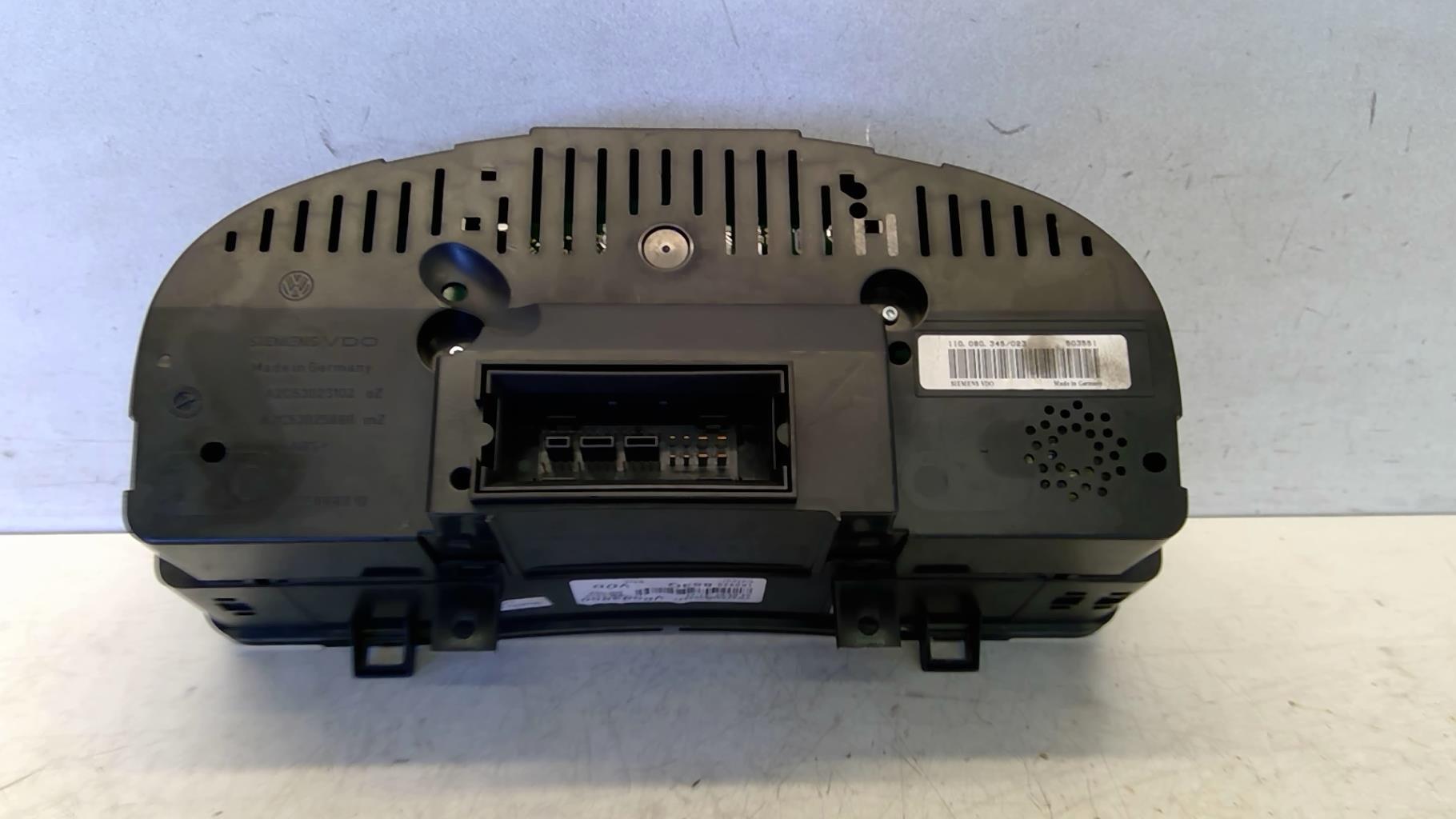 Compteur VOLKSWAGEN GOLF 5 Diesel - 1