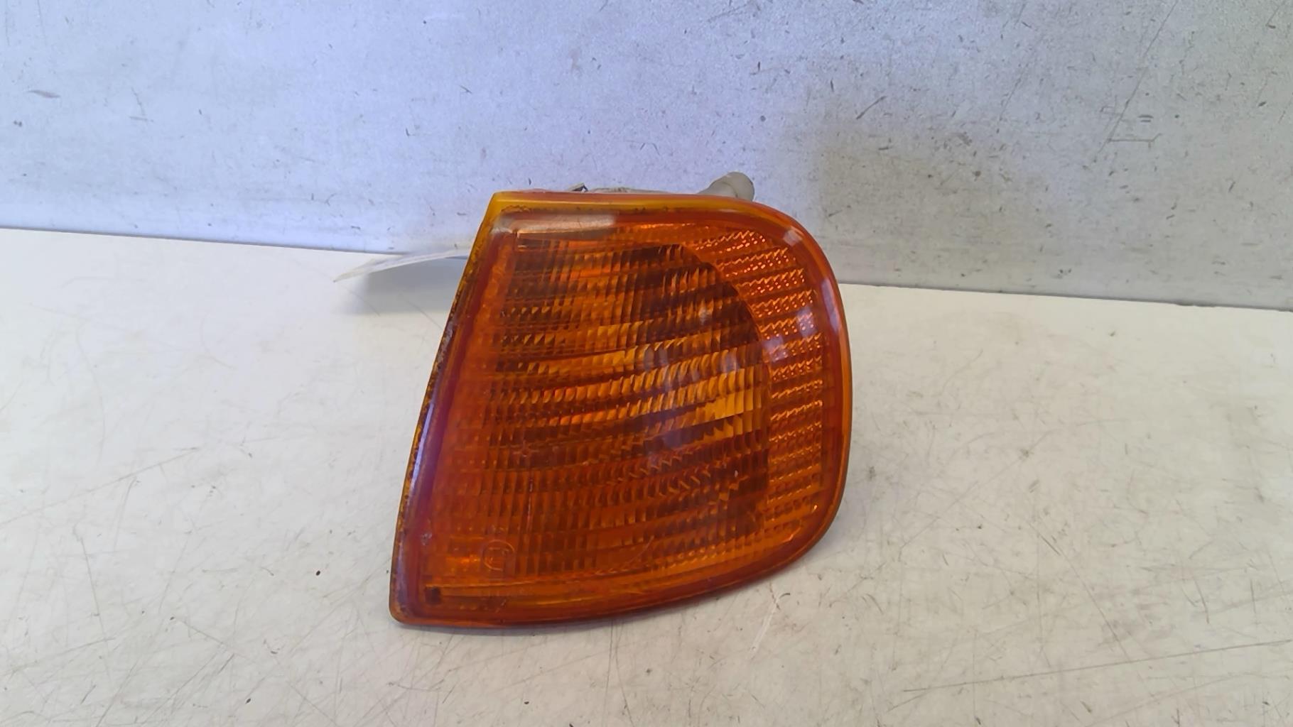 Gruppo ottico anteriore secondario sinistro (luci)(freccia) VOLKSWAGEN CADDY 2 Diésel - 1