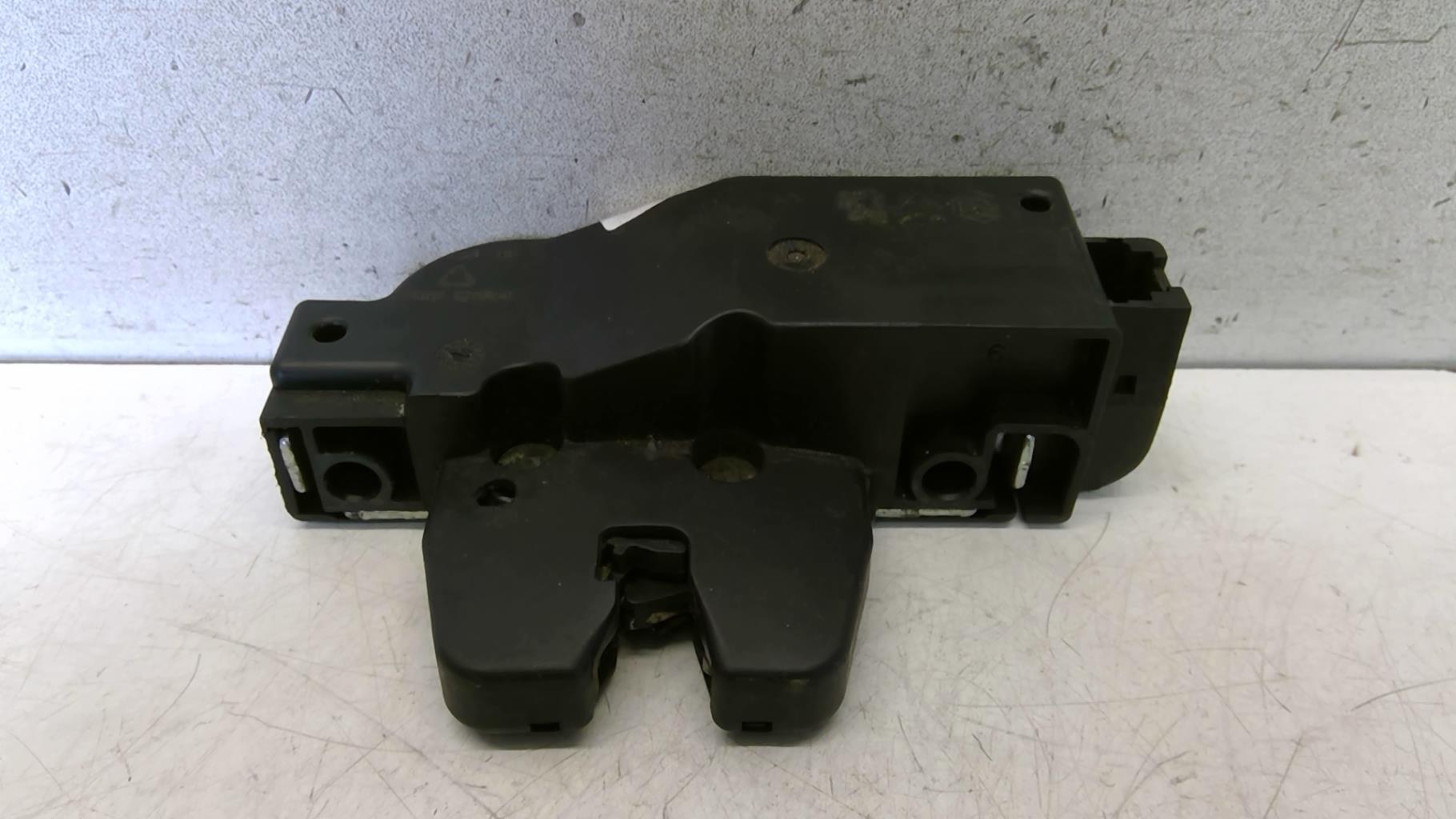 Serrure de hayon CITROEN C4 1 PHASE 1 COUPE Diesel - 1