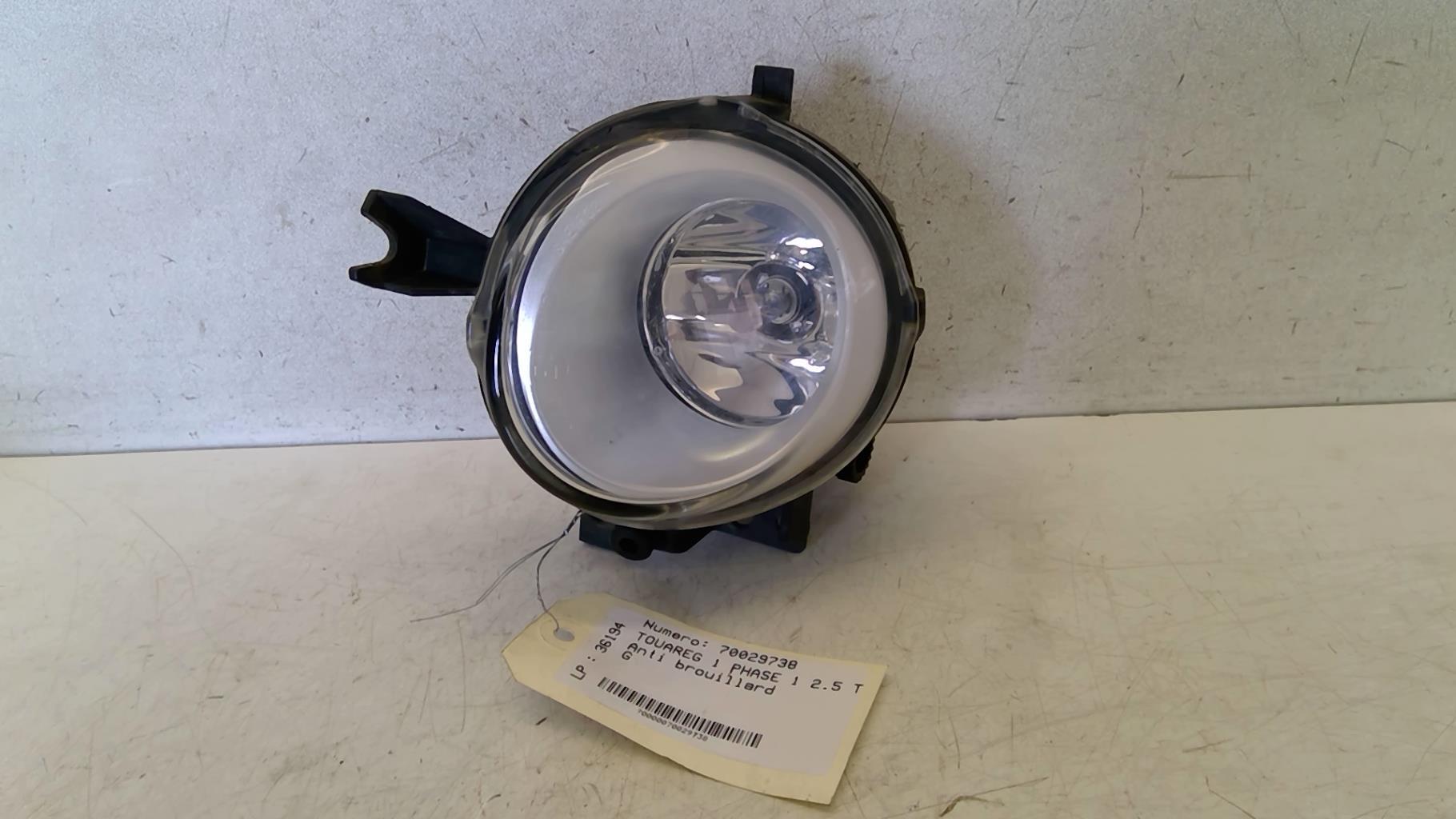 Fendinebbia sinistro (luce) VOLKSWAGEN TOUAREG 1 PHASE 1 Diésel - 1
