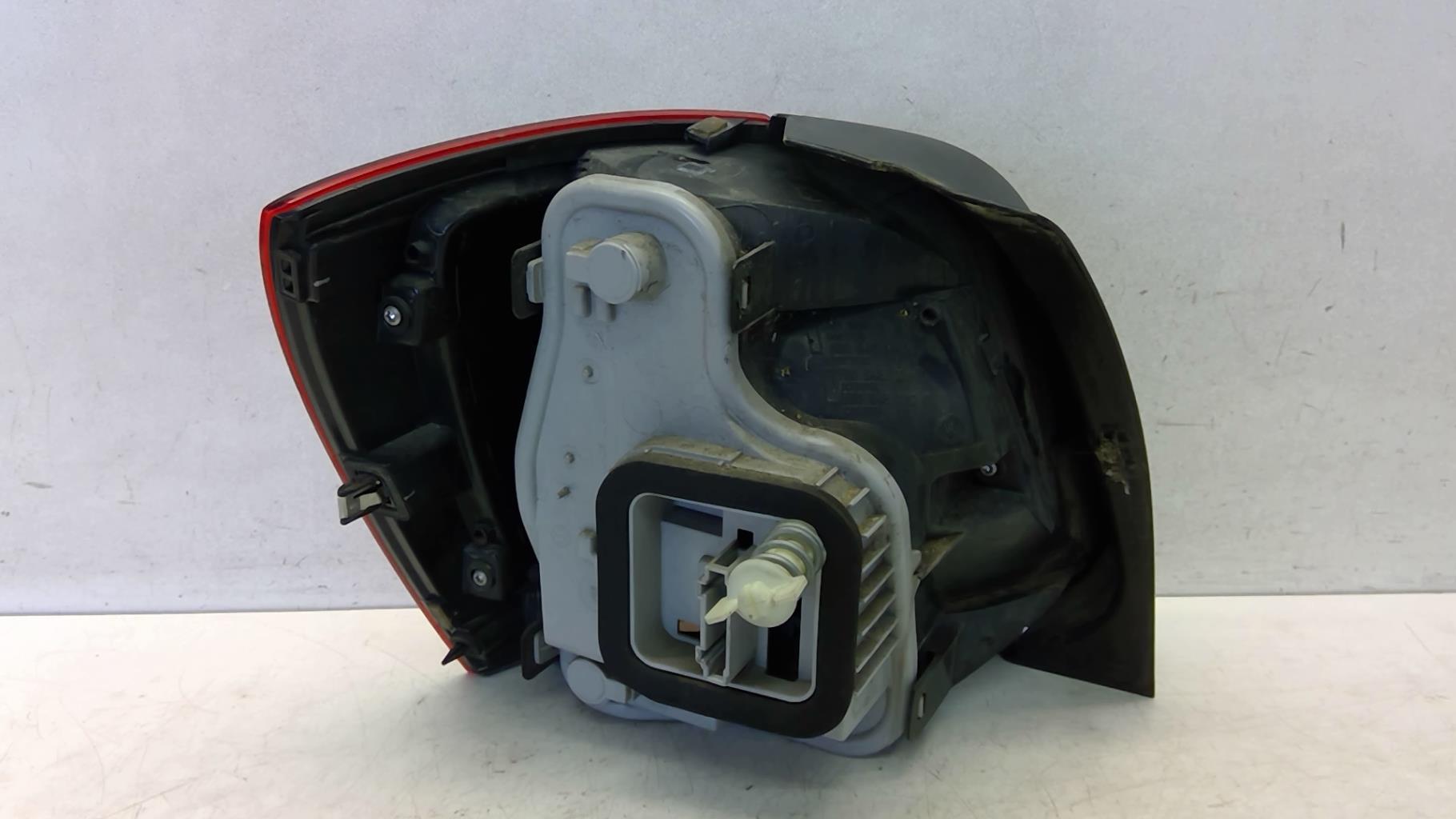 Fanale posteriore principale destro (luci) VOLKSWAGEN POLO 5 PHASE 1 Diésel - 1