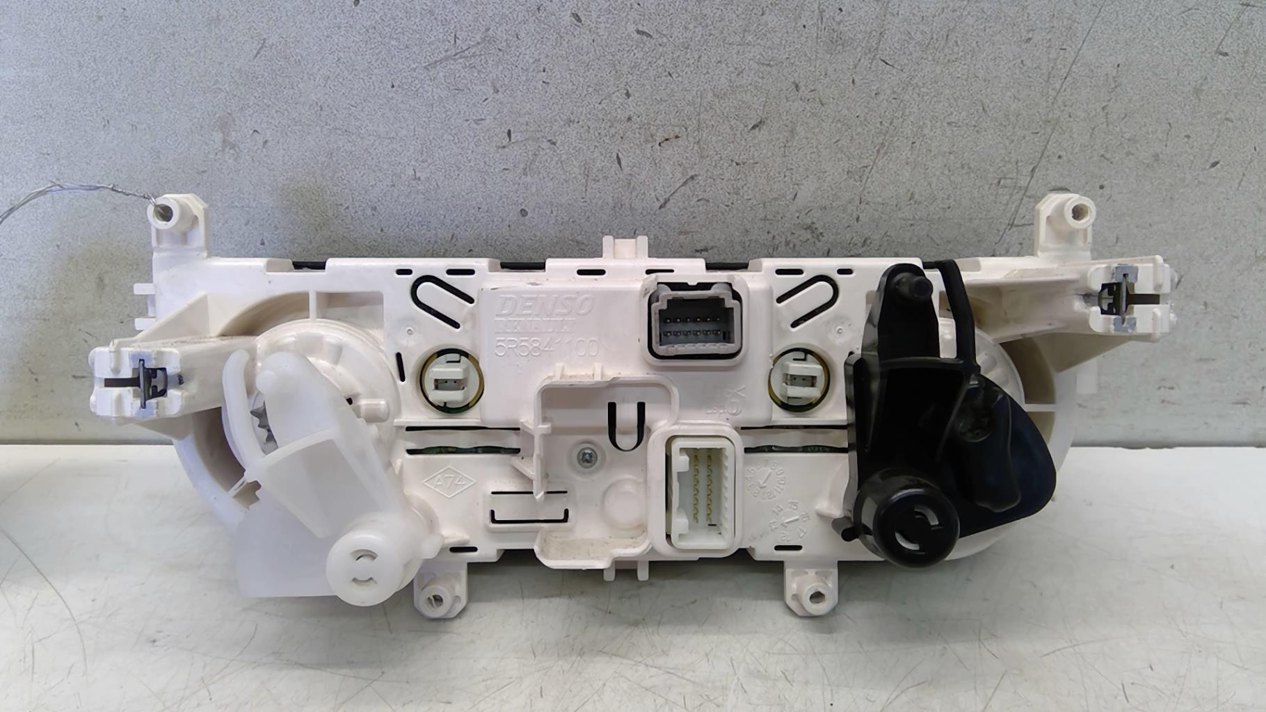 Commande chauffage RENAULT CLIO 4 PHASE 1 Diesel - 1