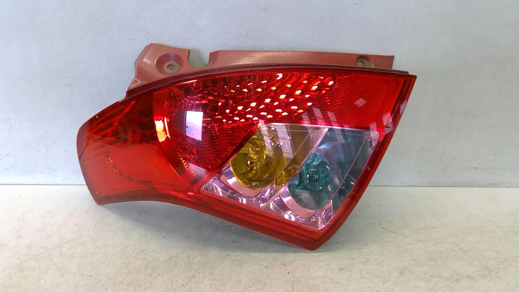 Fanale posteriore principale sinistro (luci) SUZUKI SWIFT 3 Diésel - 1
