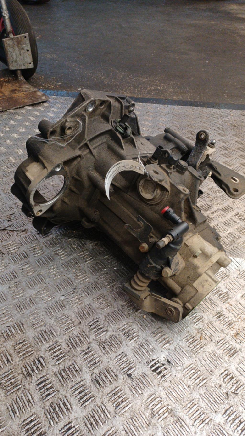 Boite de vitesses VOLKSWAGEN CADDY 2 Diesel - 1