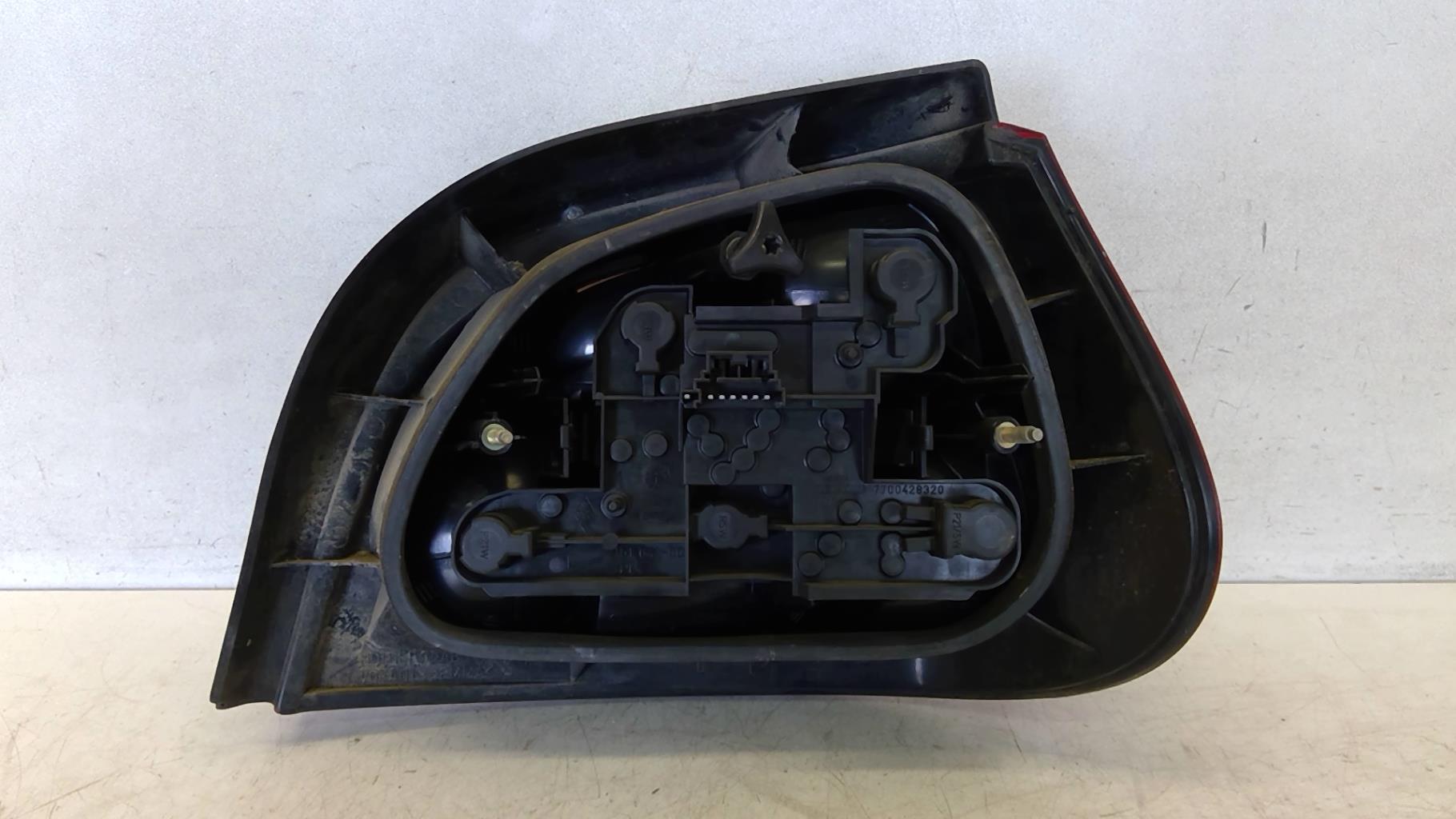 Fanale posteriore principale sinistro (luci) RENAULT MEGANE 1 PHASE 2 Gasolina - 1