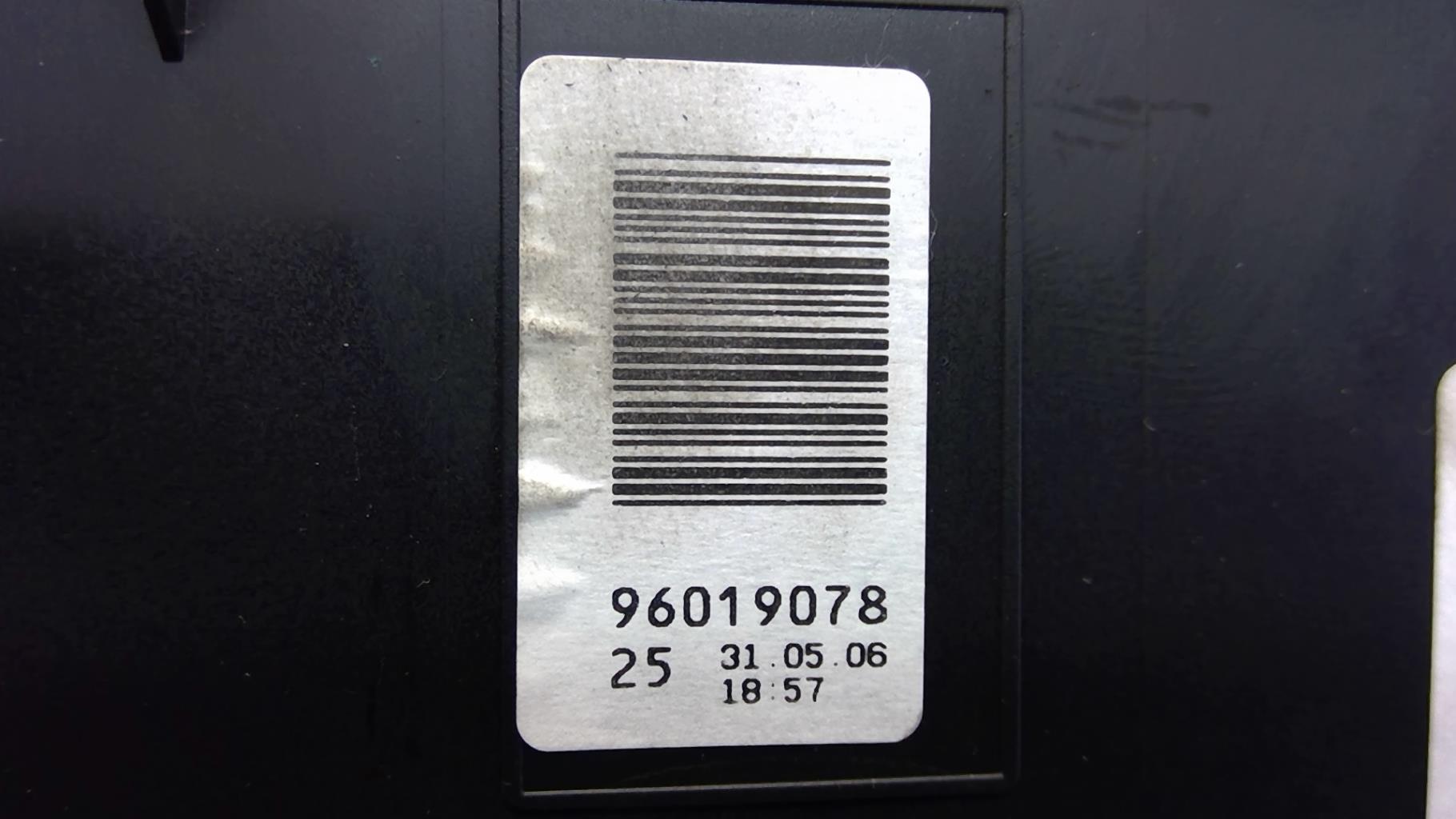 Compteur VOLKSWAGEN GOLF 5 Diesel - 1