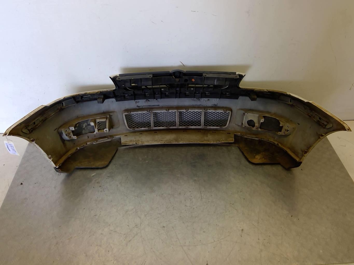 Pare choc avant VOLKSWAGEN POLO 3 PHASE 2 Essence - 1