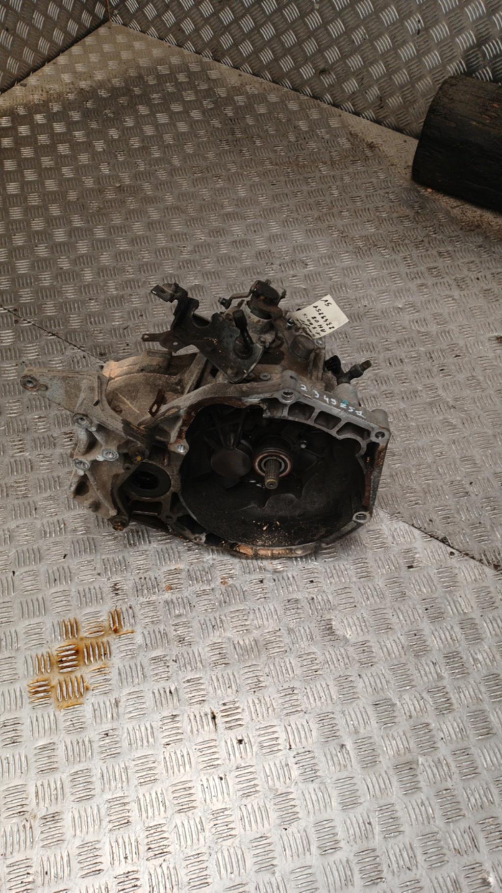 Boite de vitesses SUZUKI SWIFT 3 Diesel - 1