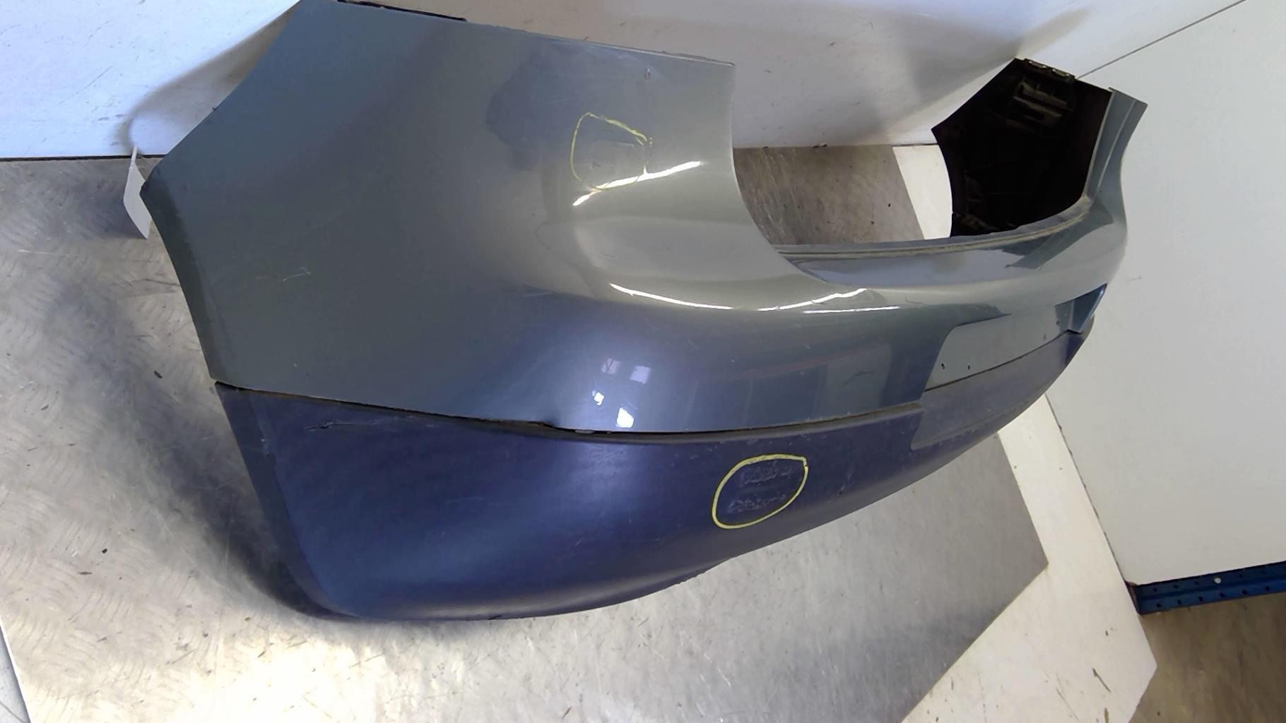 Pare choc arriere VOLKSWAGEN GOLF 5 Diesel - 1