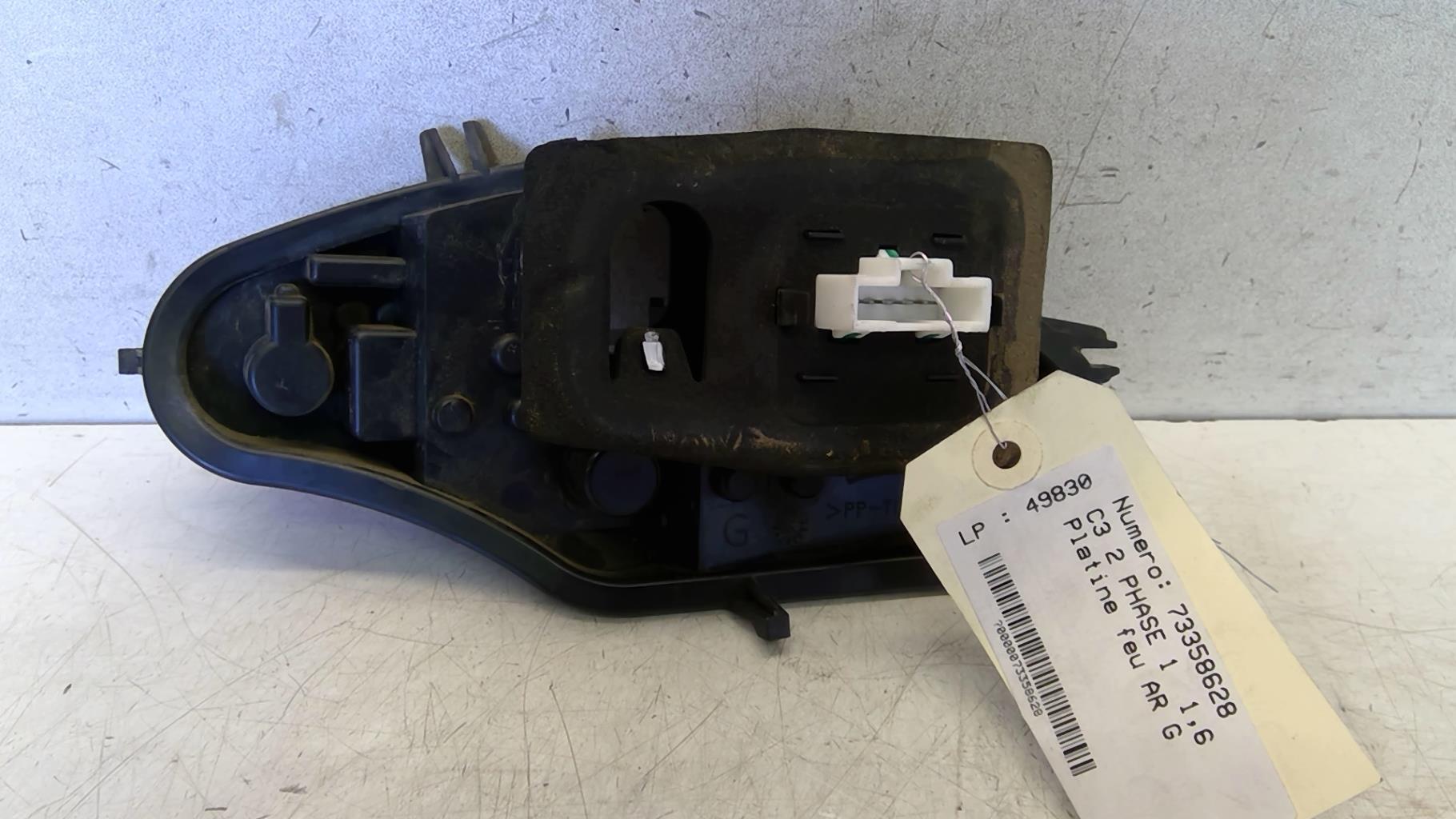 Base portalampade fanale posteriore sinistro CITROEN C3 2 PHASE 1 Diésel - 1