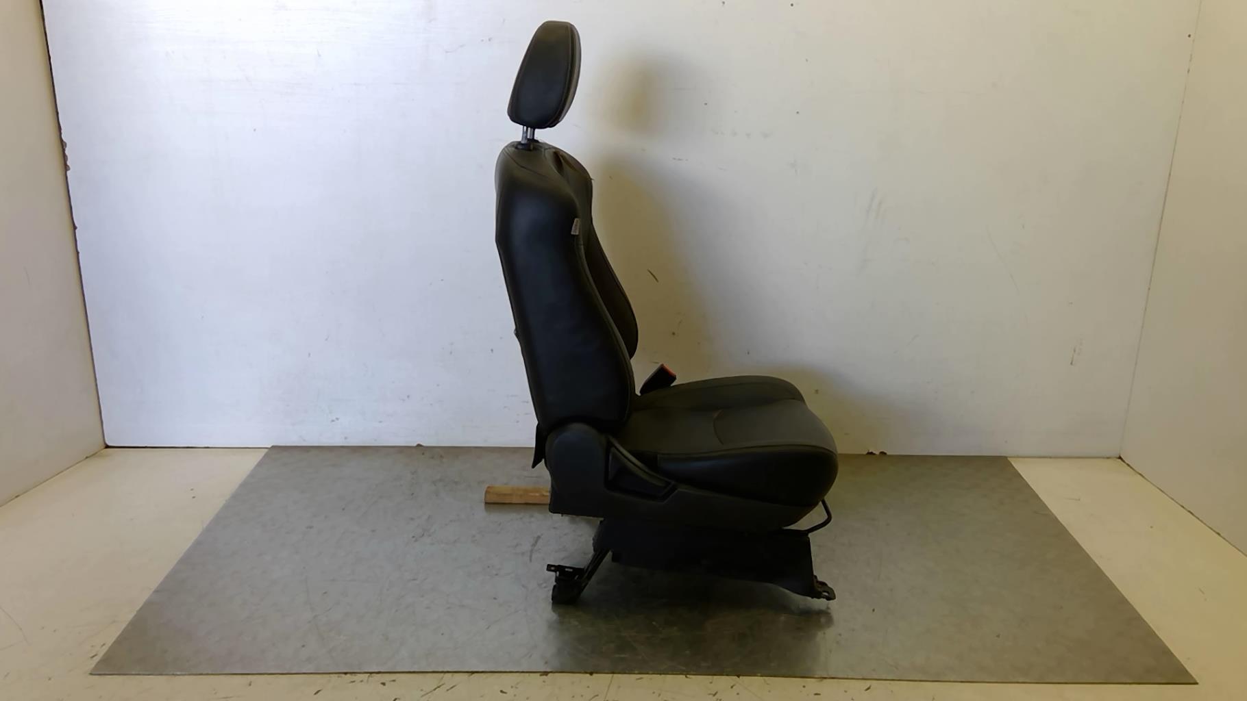 Siege avant droit PEUGEOT 4007 Diesel - 1